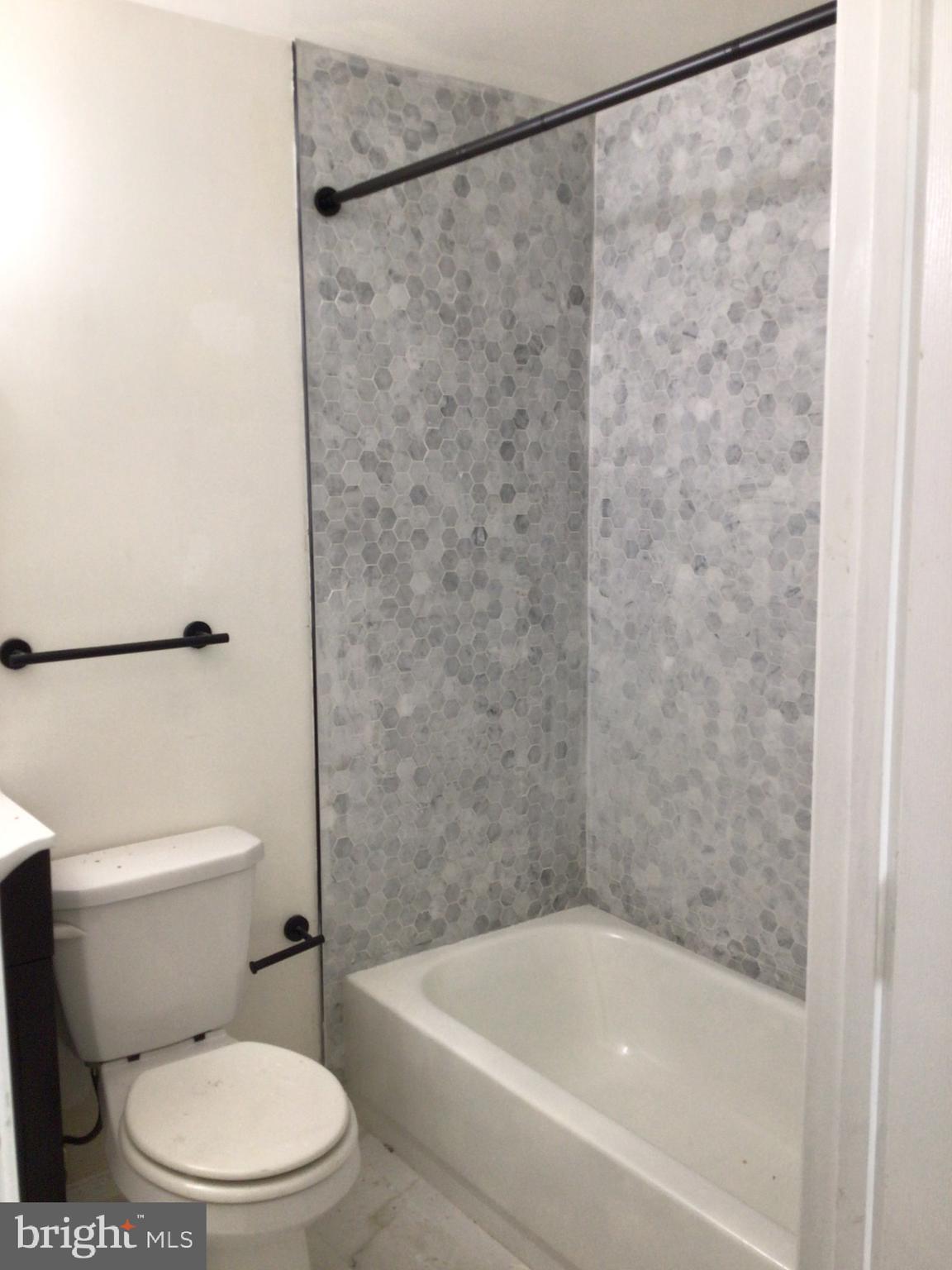 FRANKLIN SQUARE HISTORIC DISTRICT - Residential Lease