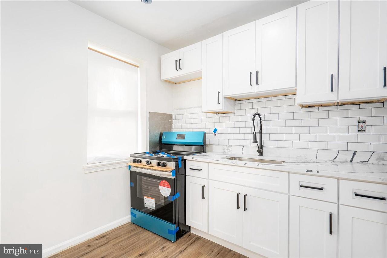 FRANKLIN SQUARE HISTORIC DISTRICT - Residential Lease