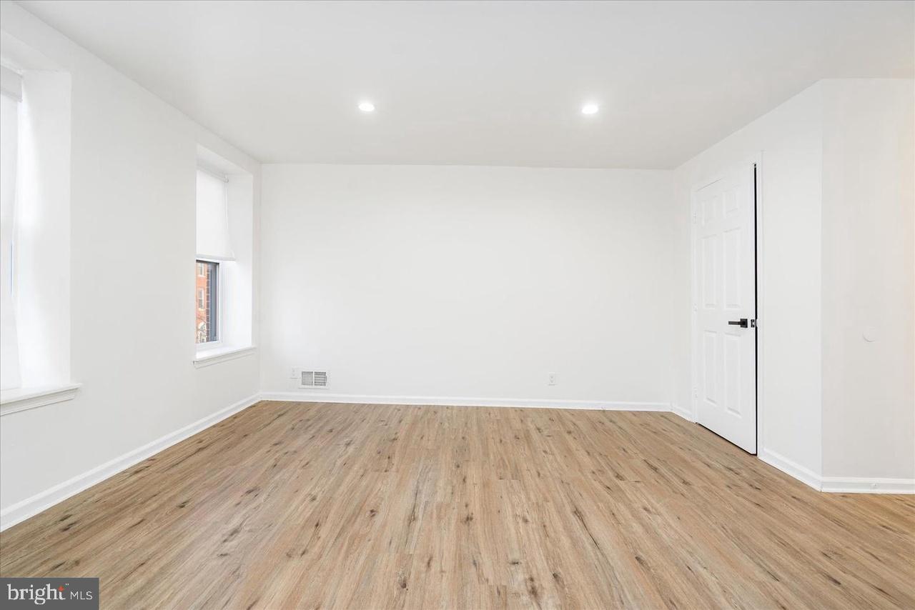 FRANKLIN SQUARE HISTORIC DISTRICT - Residential Lease