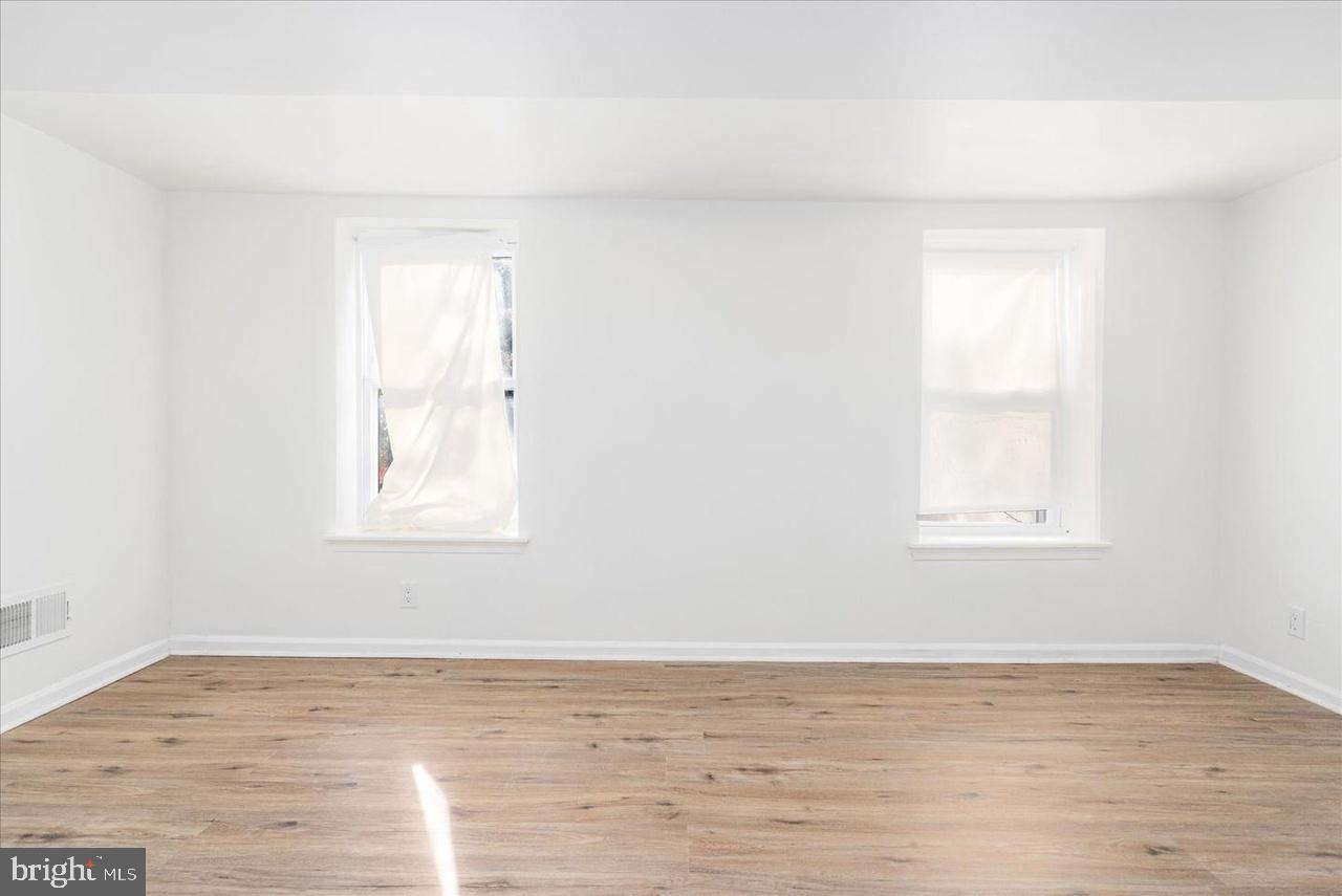 FRANKLIN SQUARE HISTORIC DISTRICT - Residential Lease