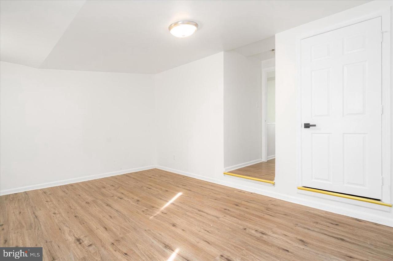 FRANKLIN SQUARE HISTORIC DISTRICT - Residential Lease