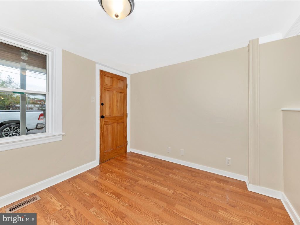 Photo of 15733 Fenton Avenue, WILLIAMSPORT, MD 21795 (MLS # MDWA2032130)
