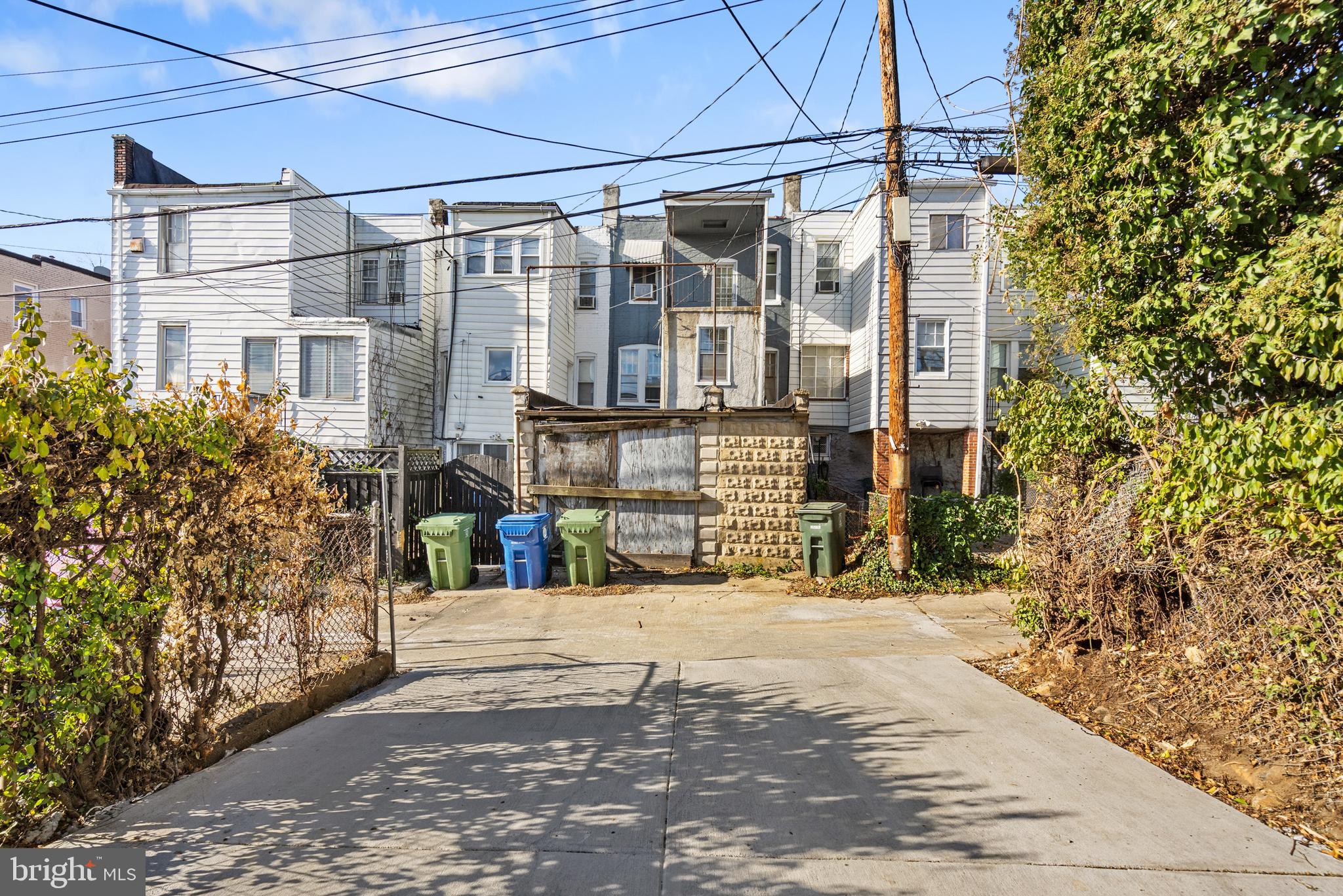 MONDAWMIN - Residential