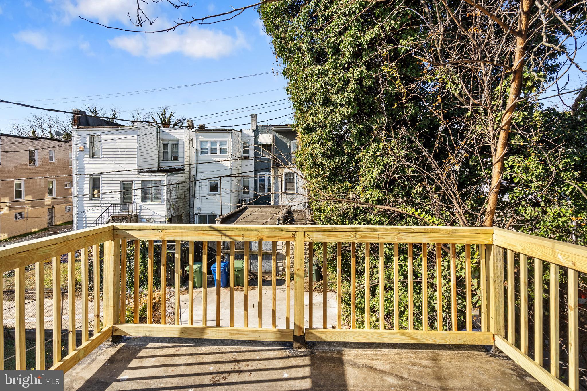 MONDAWMIN - Residential