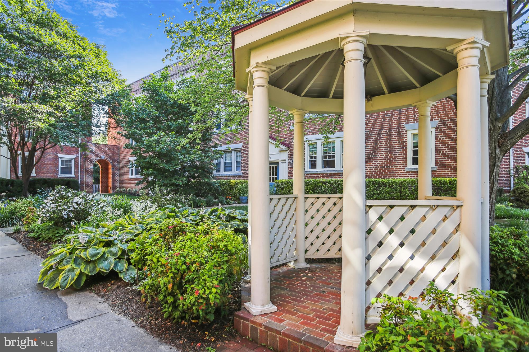 HARBOR TERRACE - Residential Lease