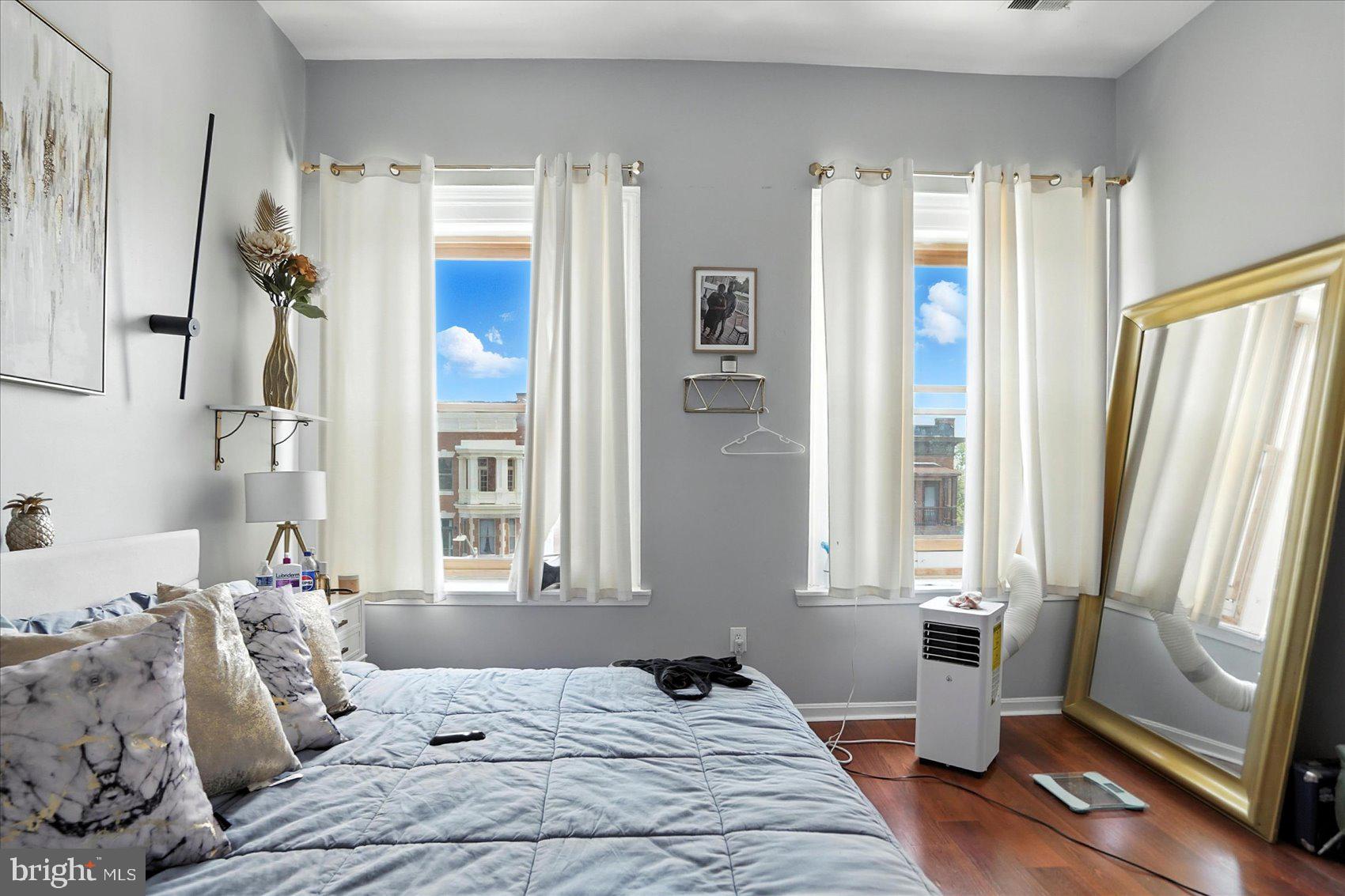 RESERVOIR HILL - Commercial Sale
