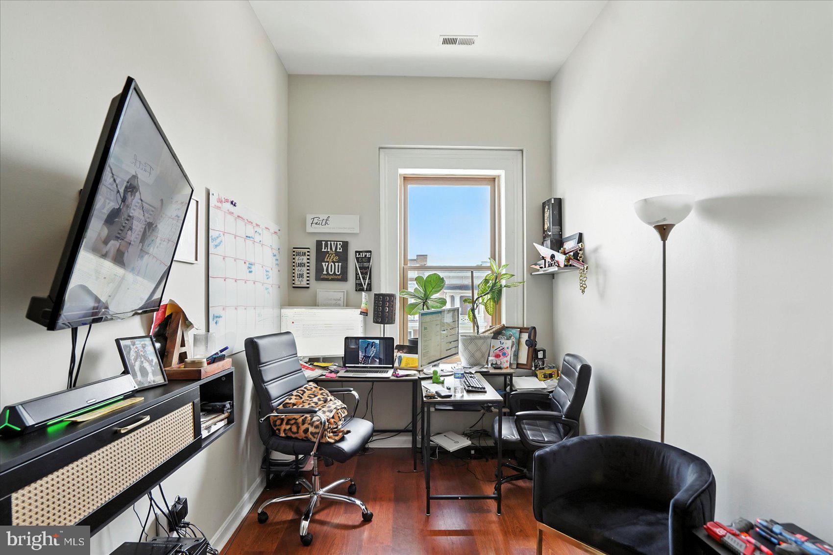 RESERVOIR HILL - Commercial Sale