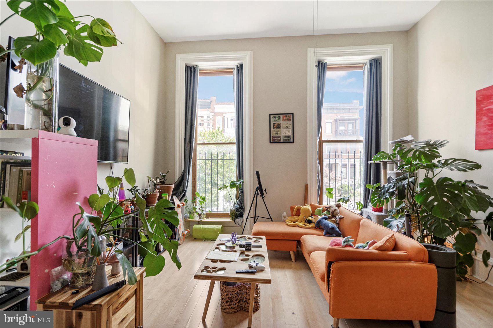 RESERVOIR HILL - Commercial Sale