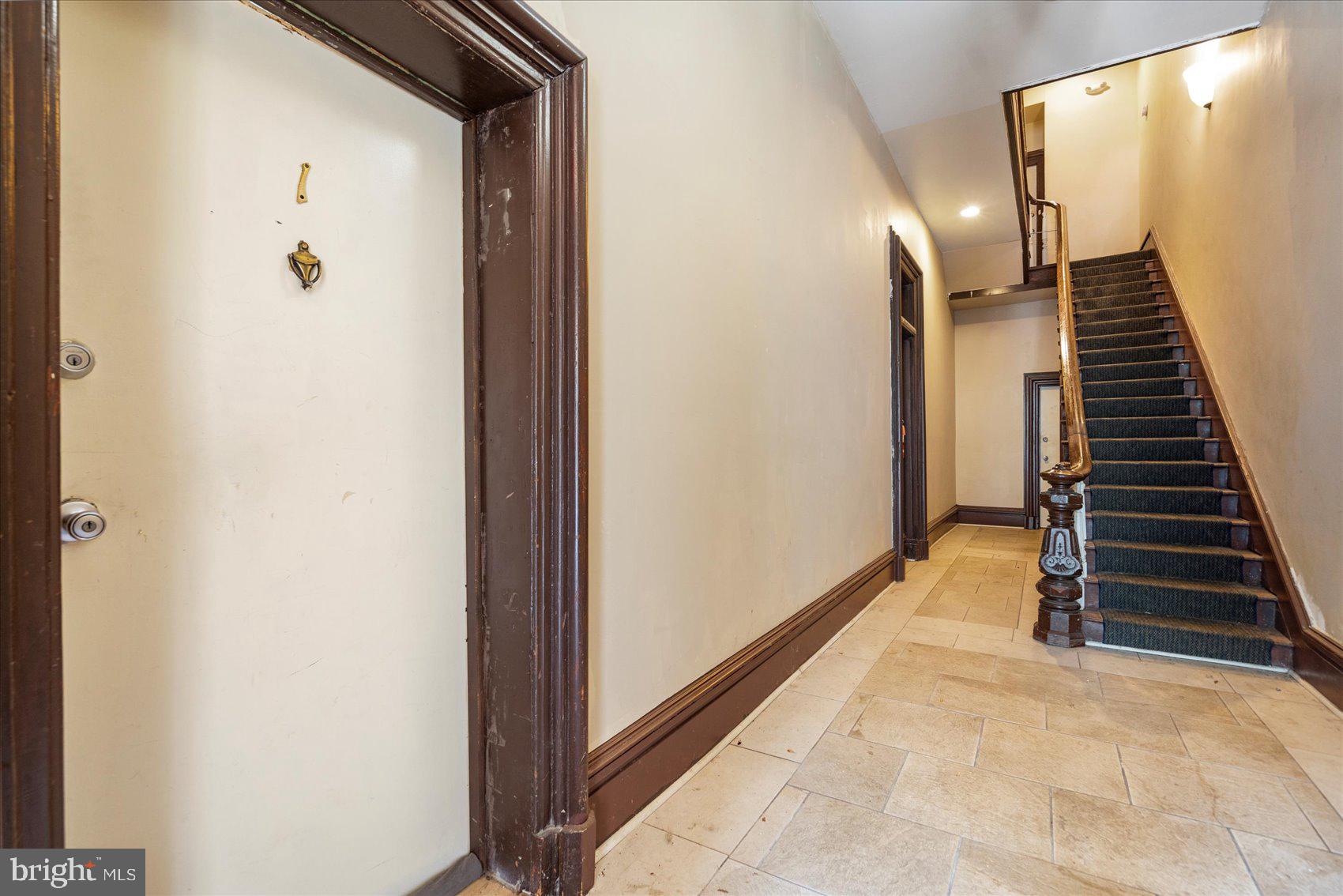 RESERVOIR HILL - Commercial Sale