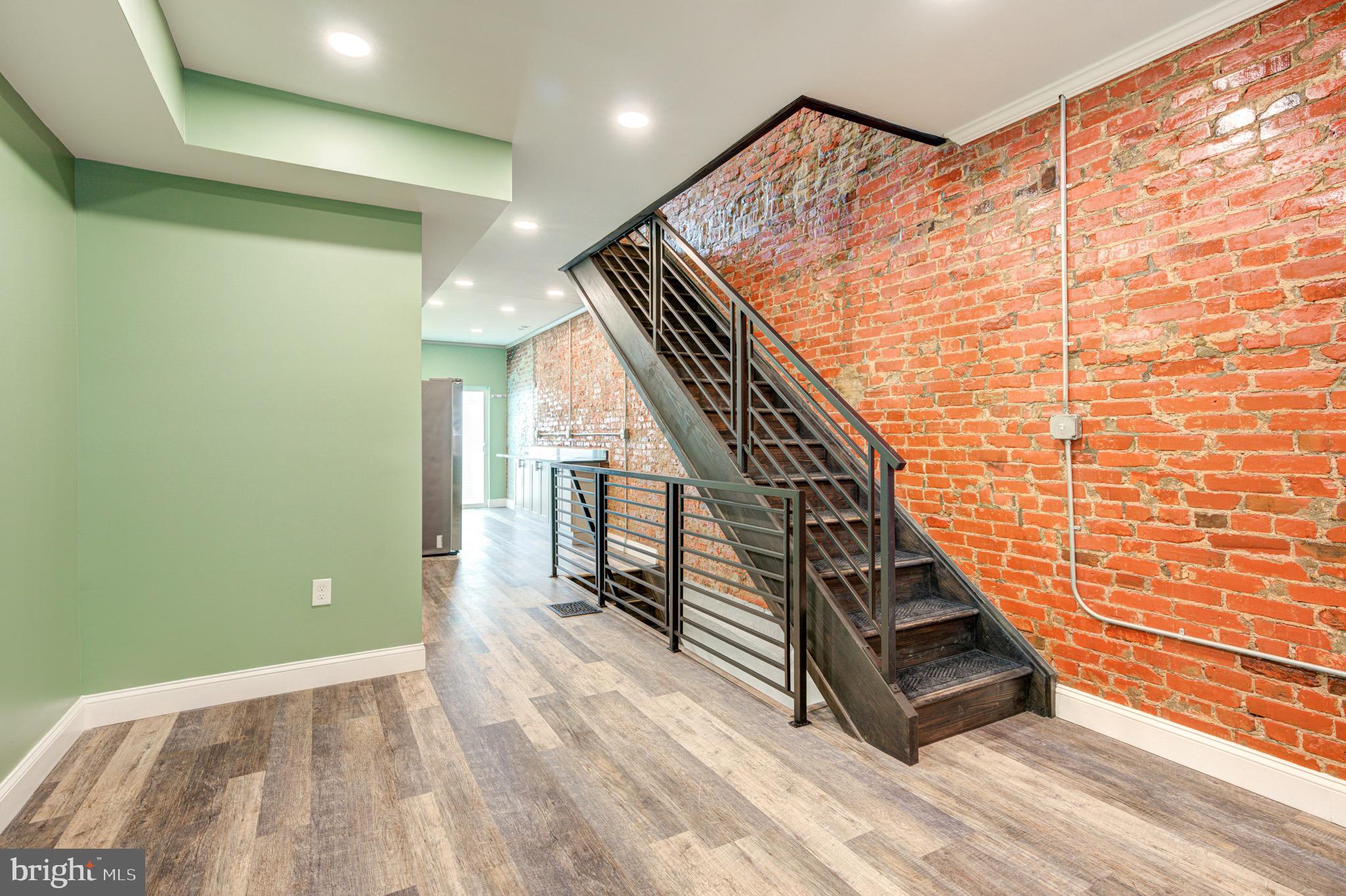 KENSINGTON - Residential