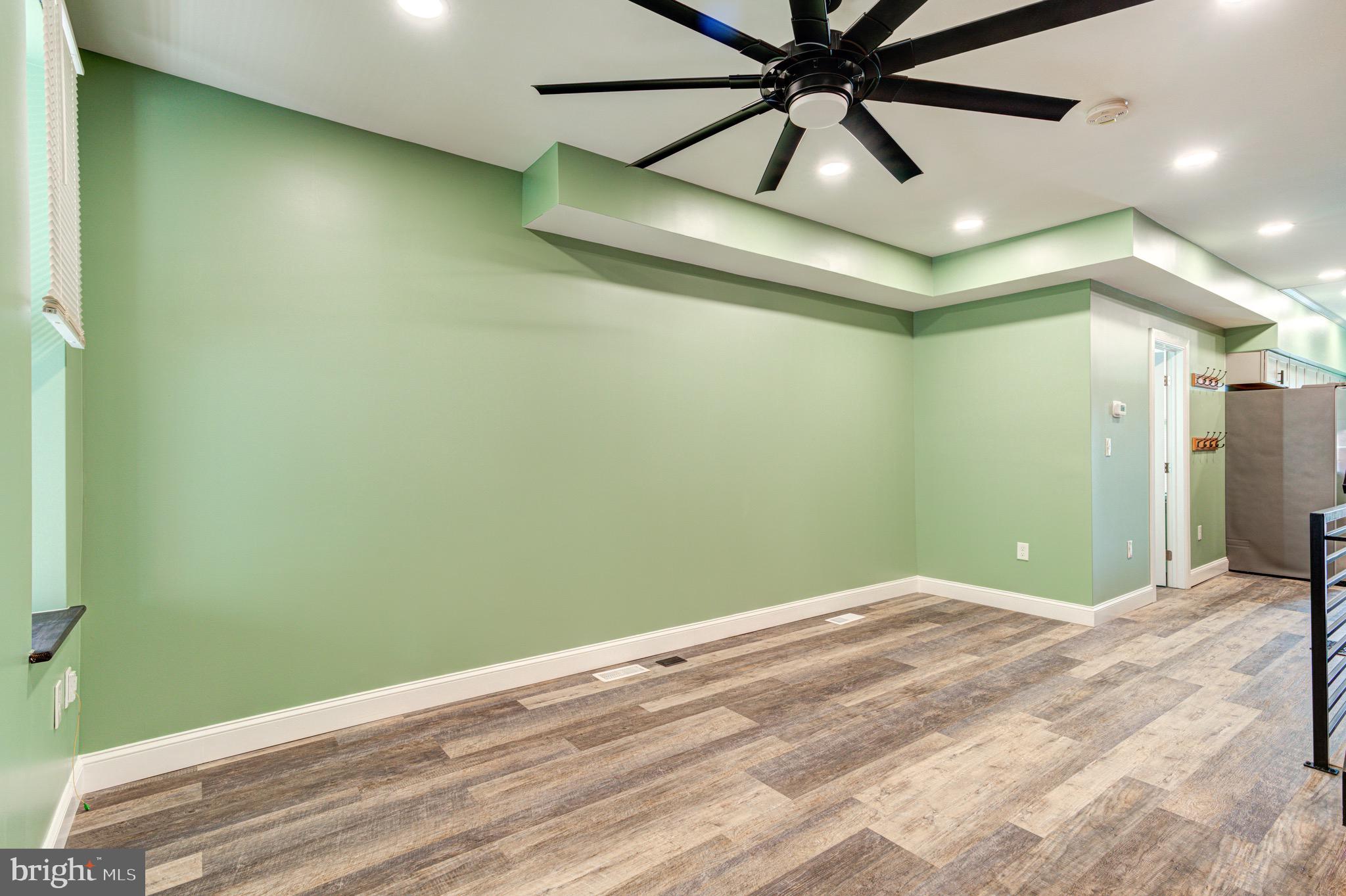 KENSINGTON - Residential