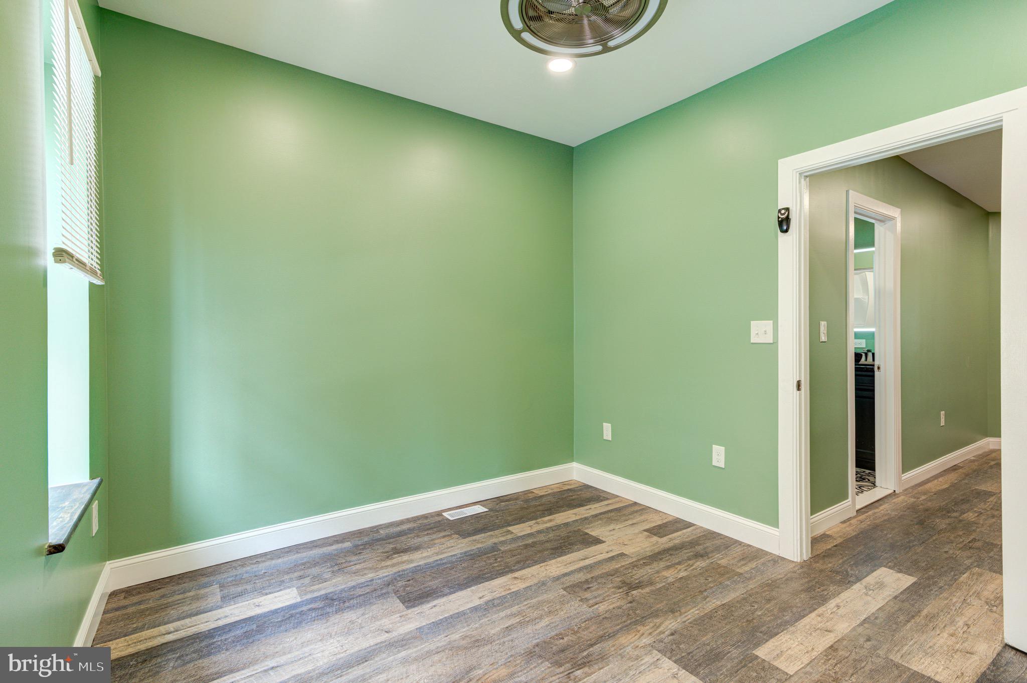 KENSINGTON - Residential