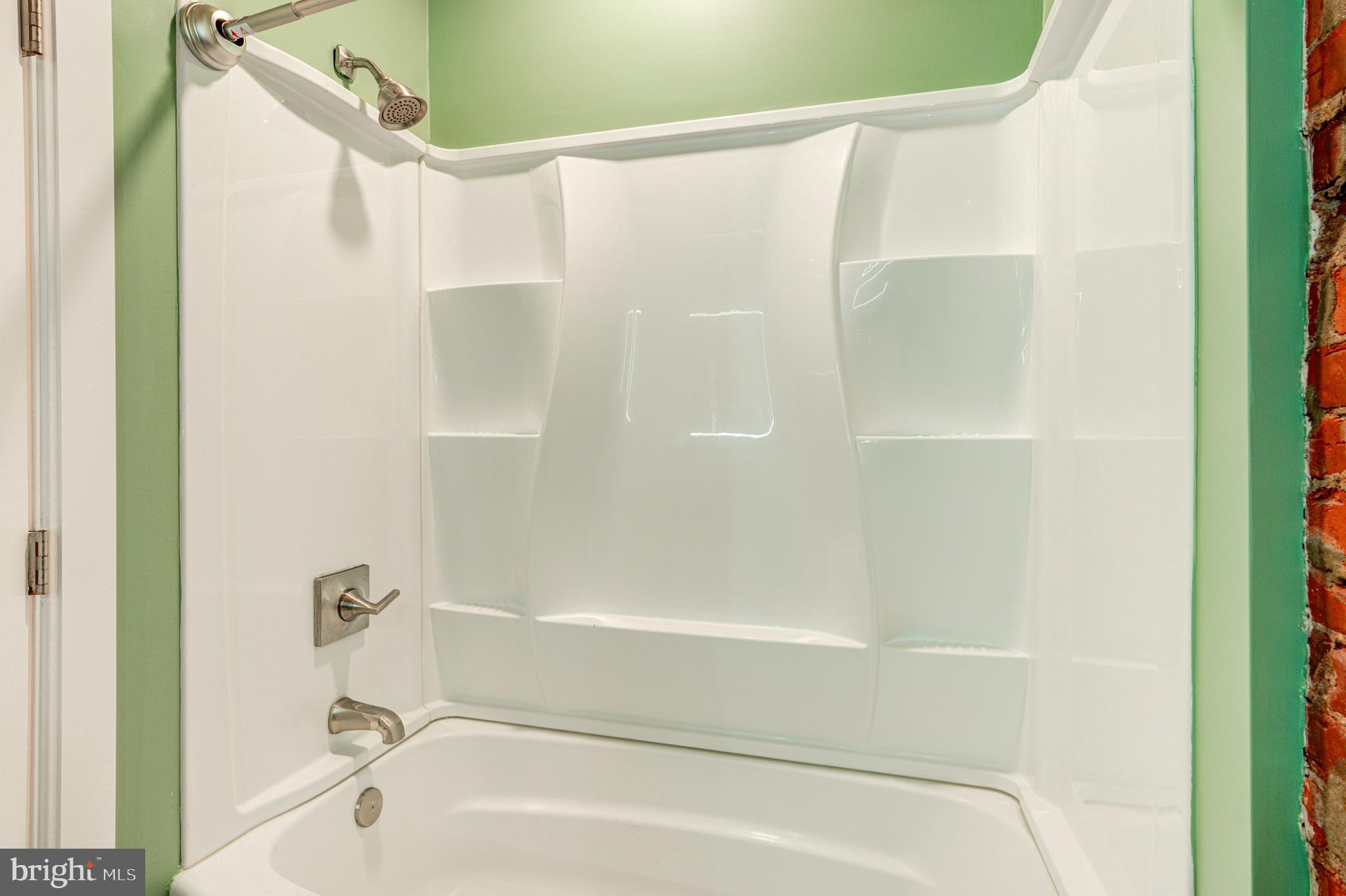 KENSINGTON - Residential