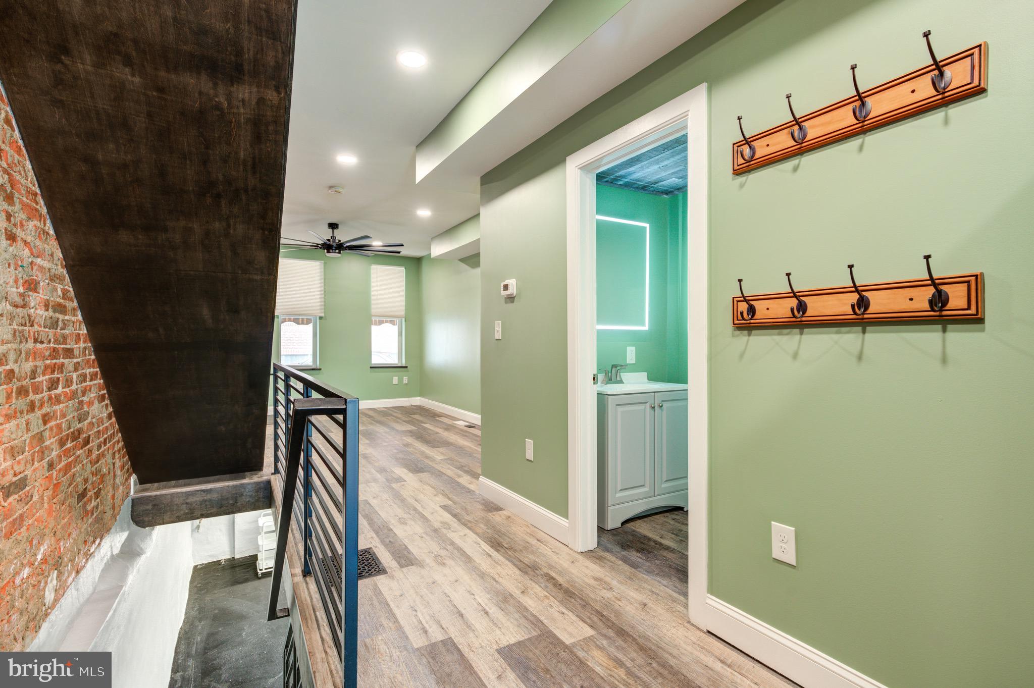 KENSINGTON - Residential