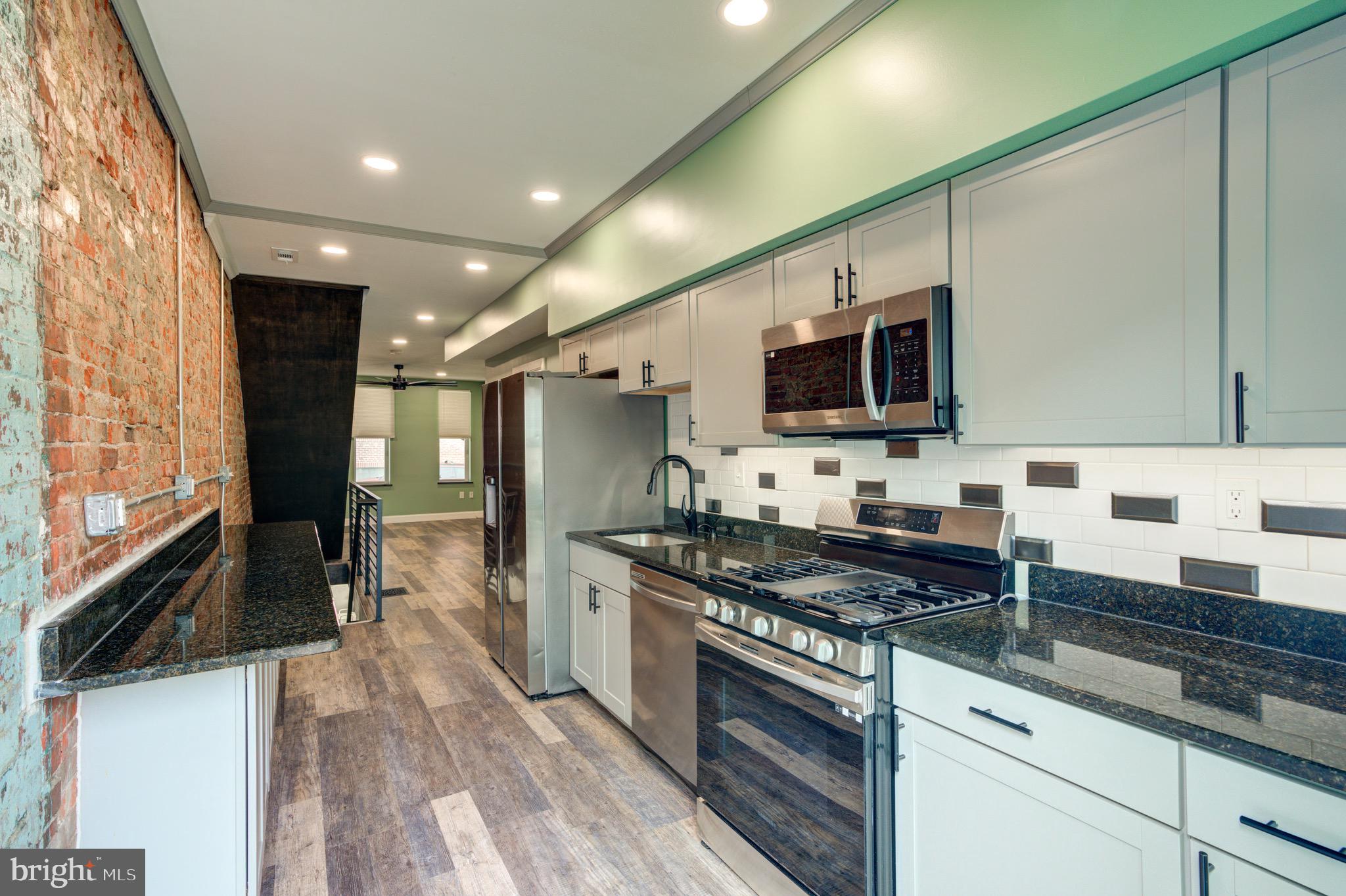 KENSINGTON - Residential