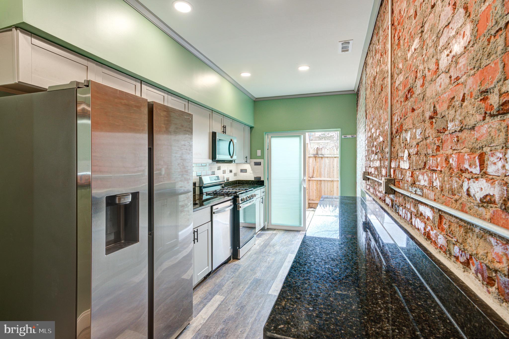 KENSINGTON - Residential