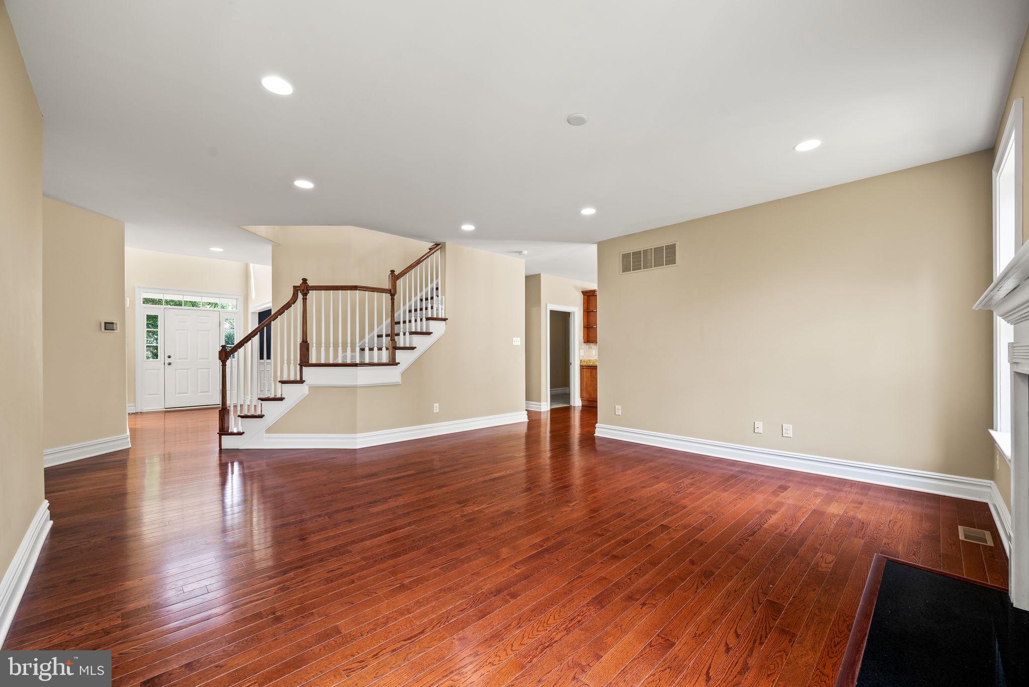 PEAR TREE VIL - Residential