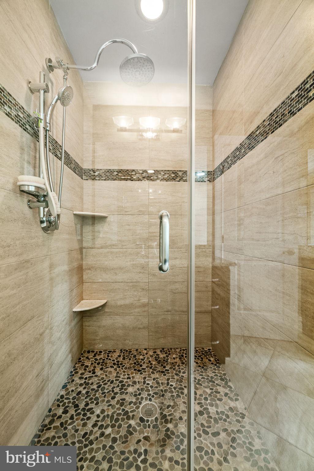 PEAR TREE VIL - Residential