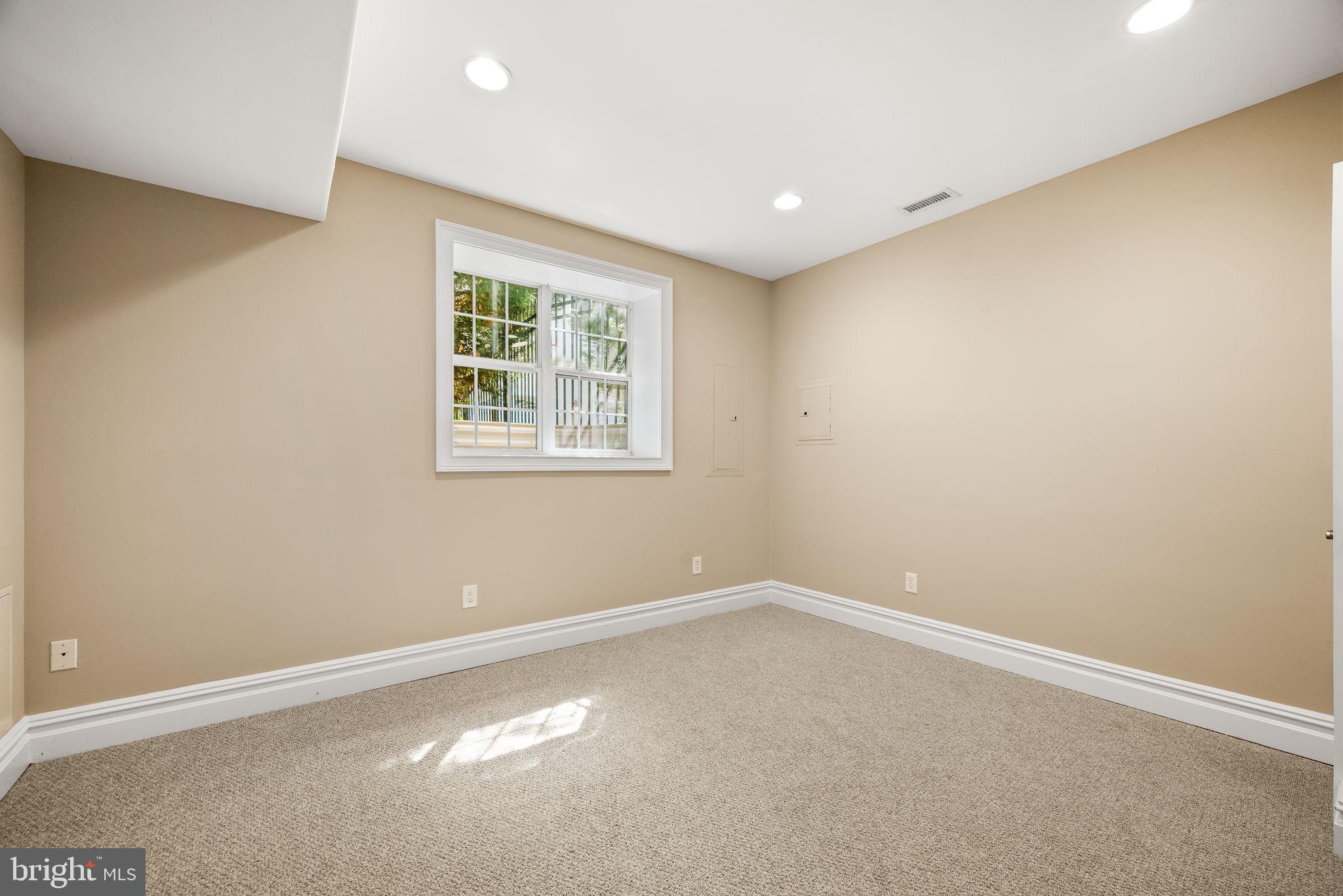 PEAR TREE VIL - Residential