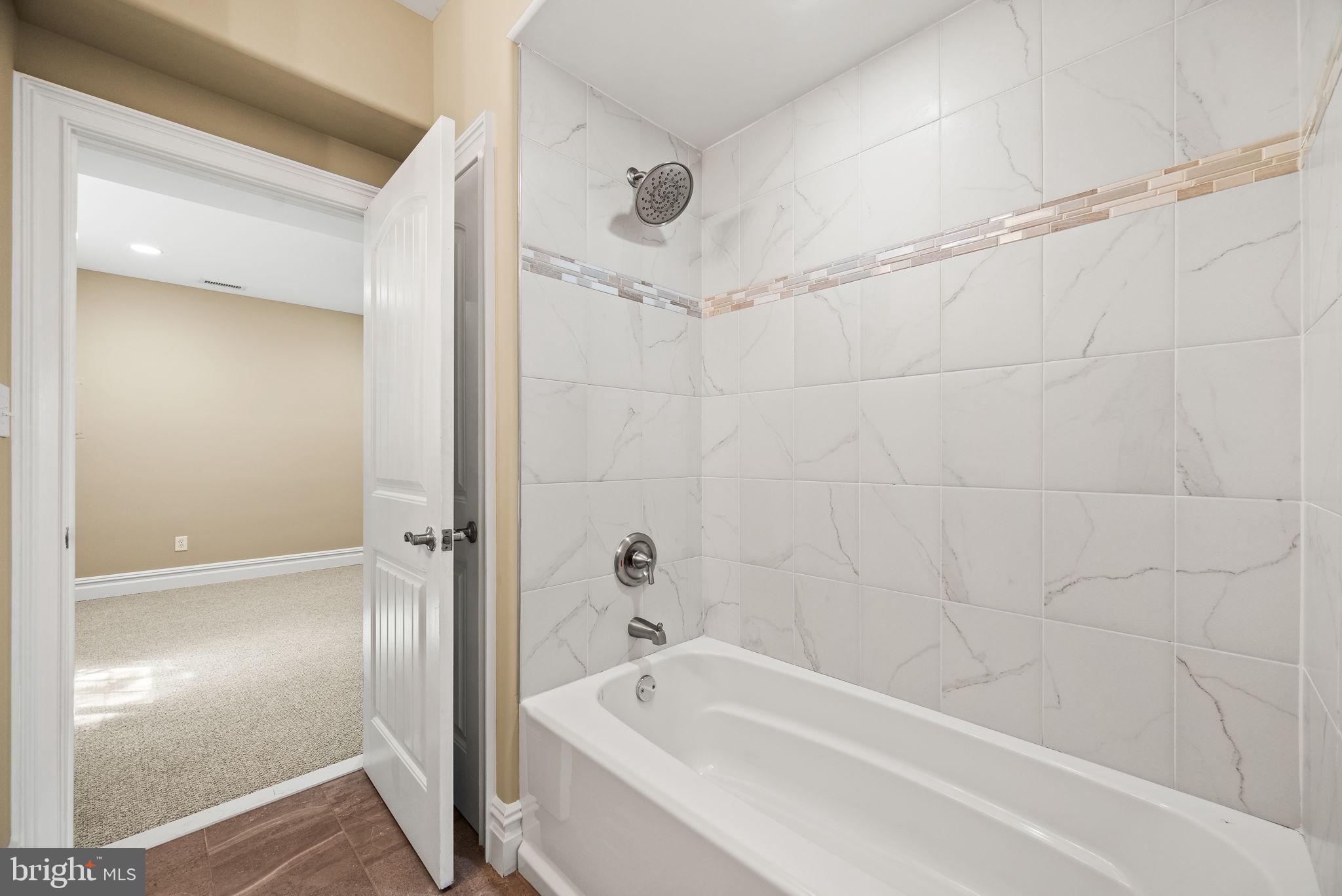 PEAR TREE VIL - Residential