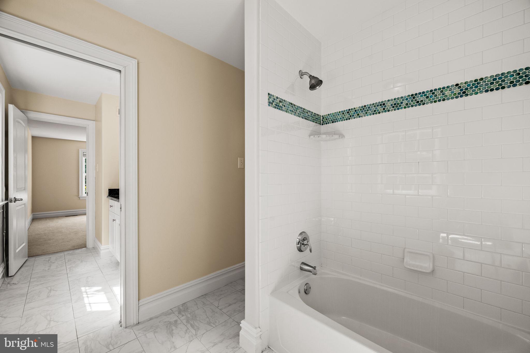 PEAR TREE VIL - Residential