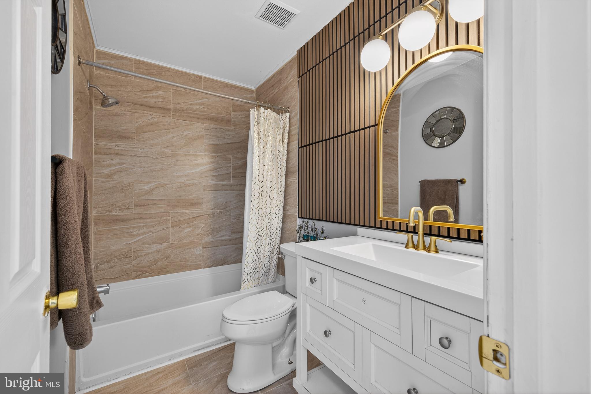 BELLWETHER MANOR - Residential