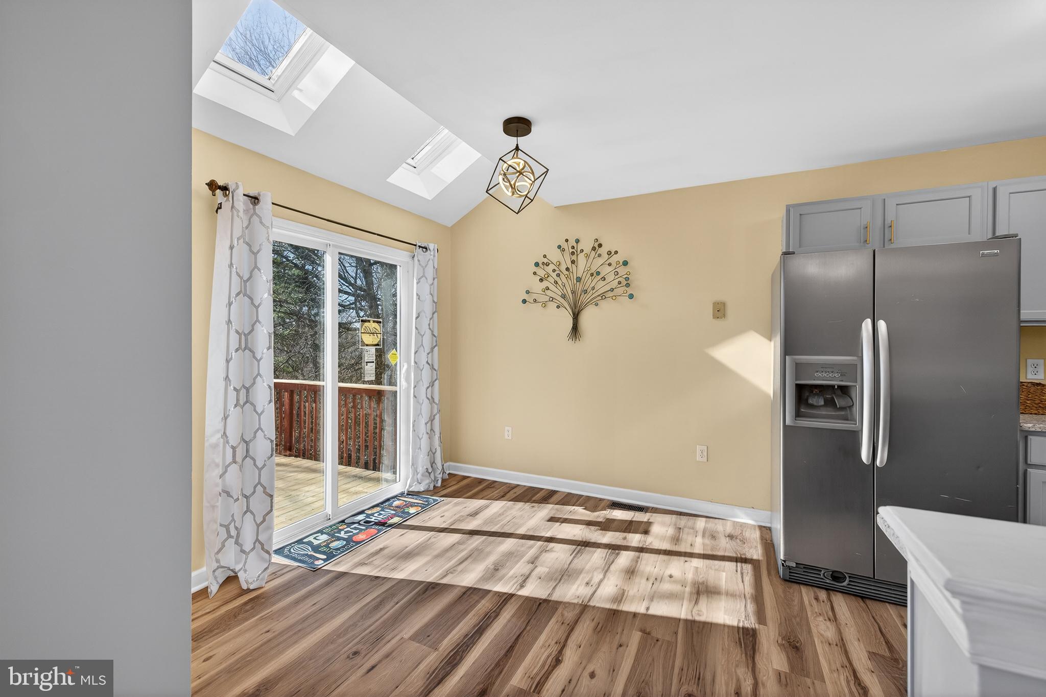 BELLWETHER MANOR - Residential