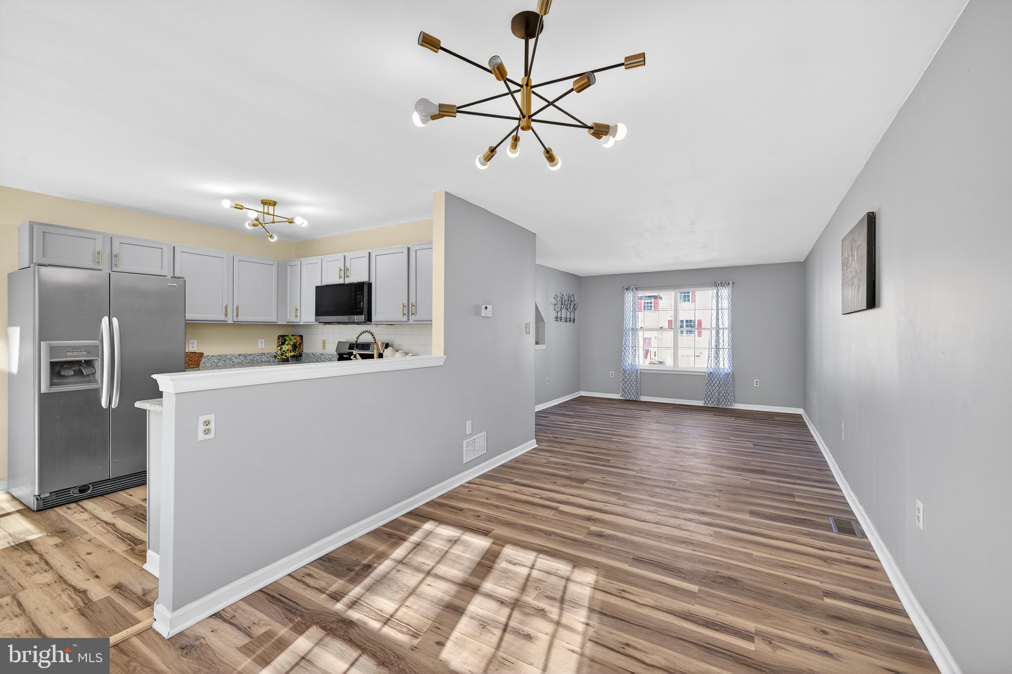 BELLWETHER MANOR - Residential