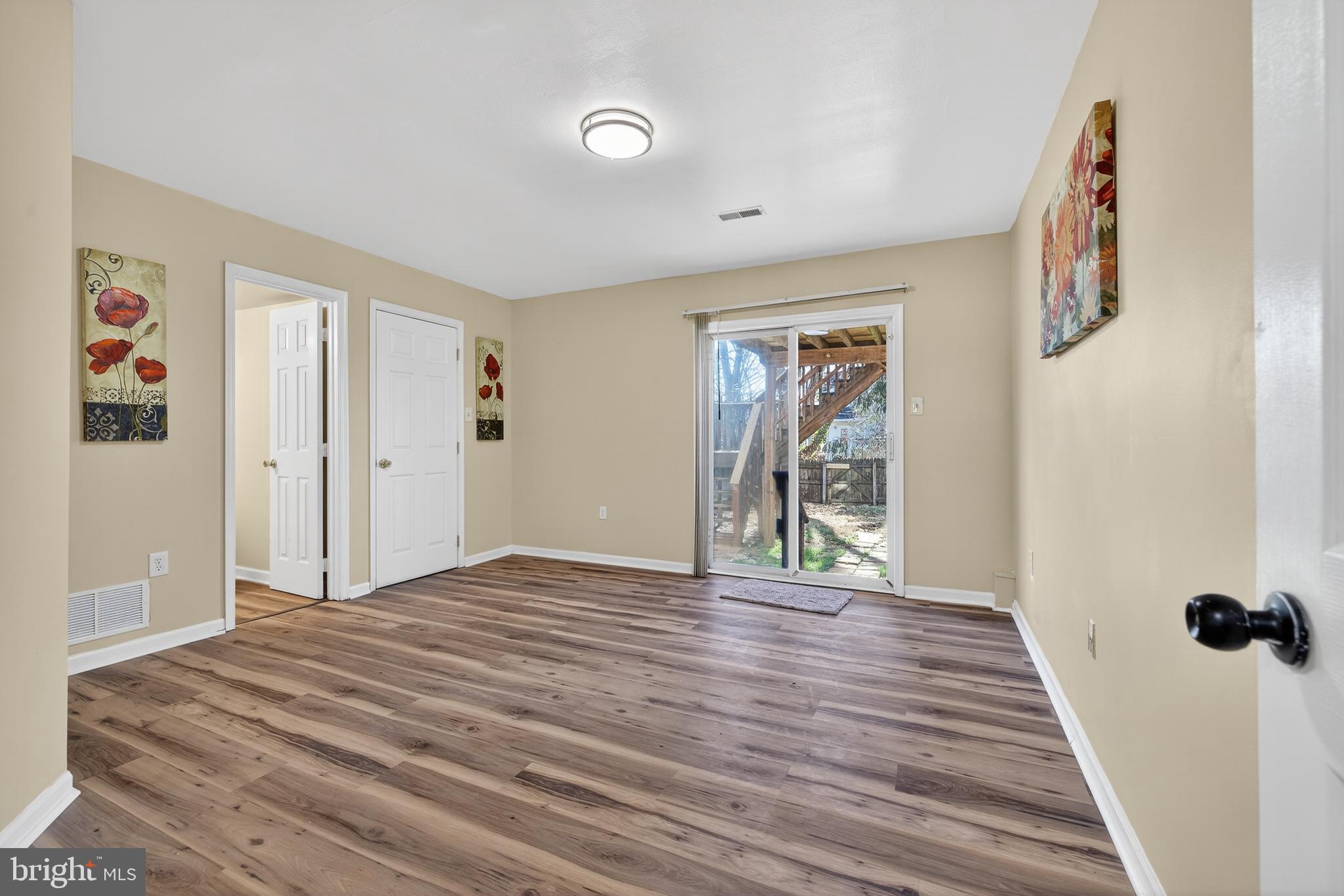 BELLWETHER MANOR - Residential