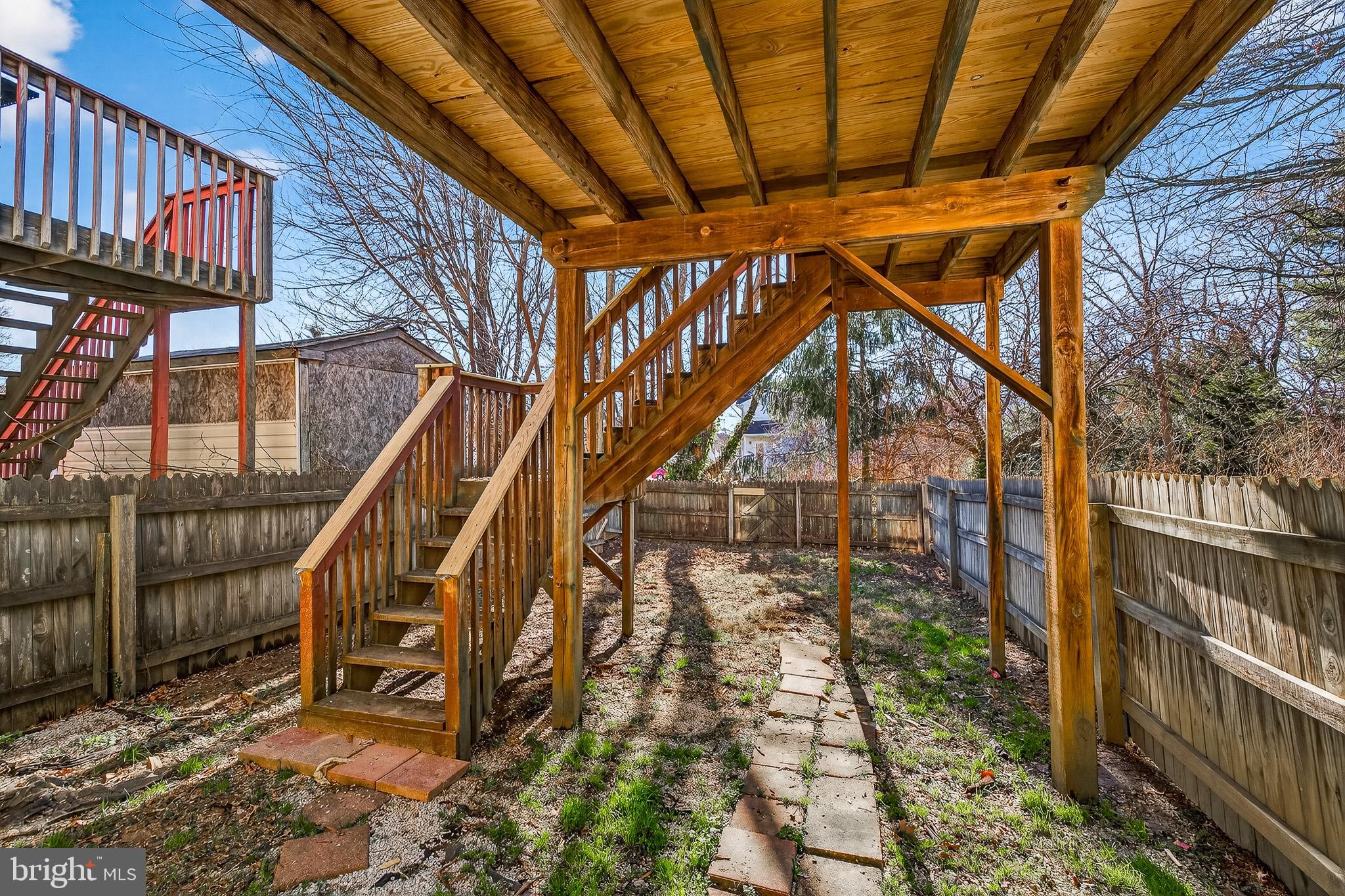 BELLWETHER MANOR - Residential