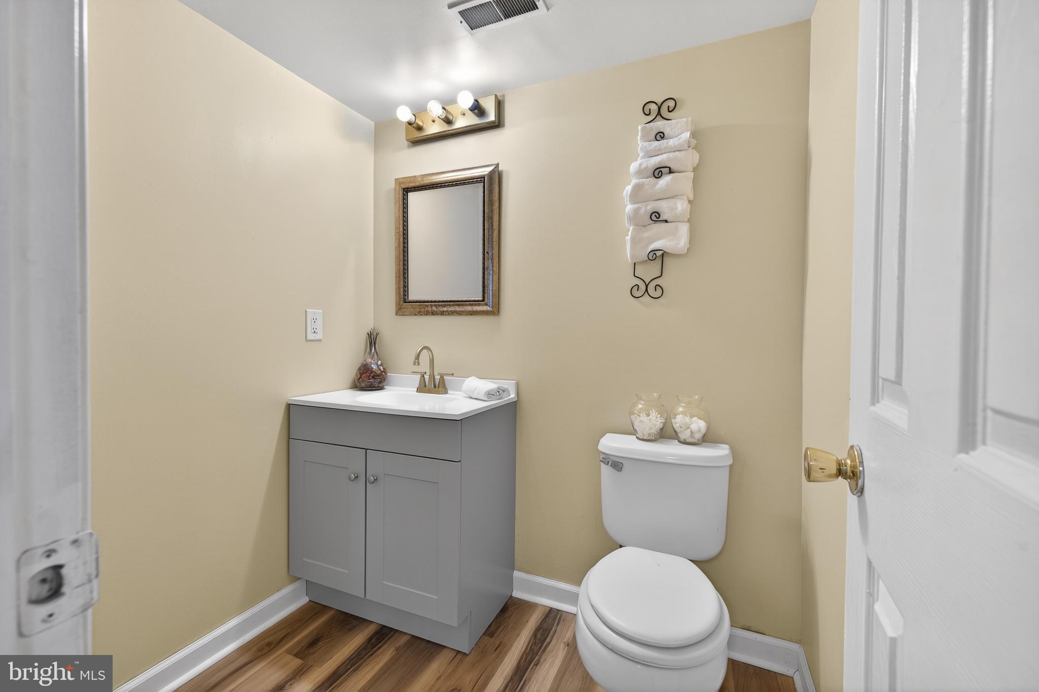 BELLWETHER MANOR - Residential