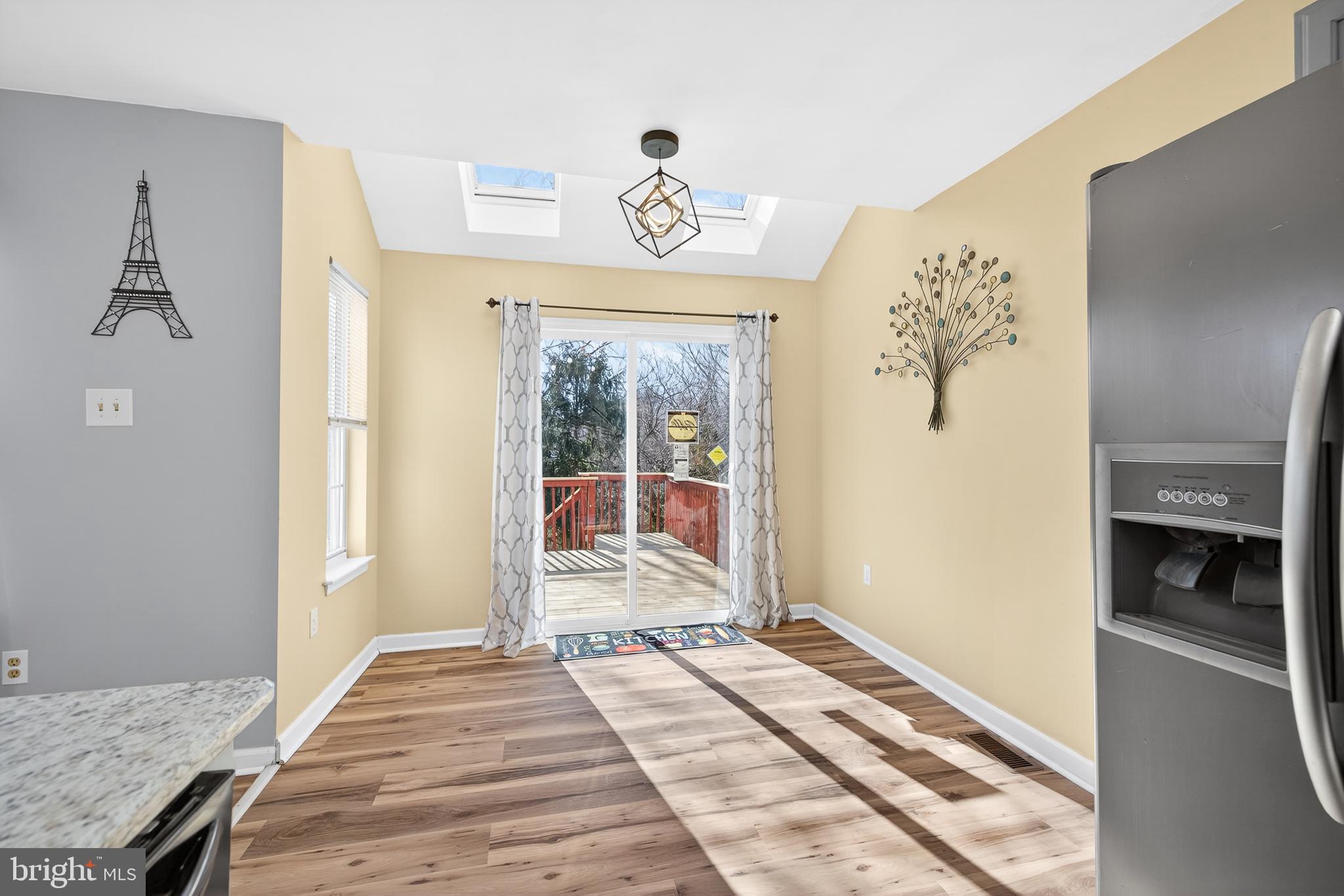 BELLWETHER MANOR - Residential