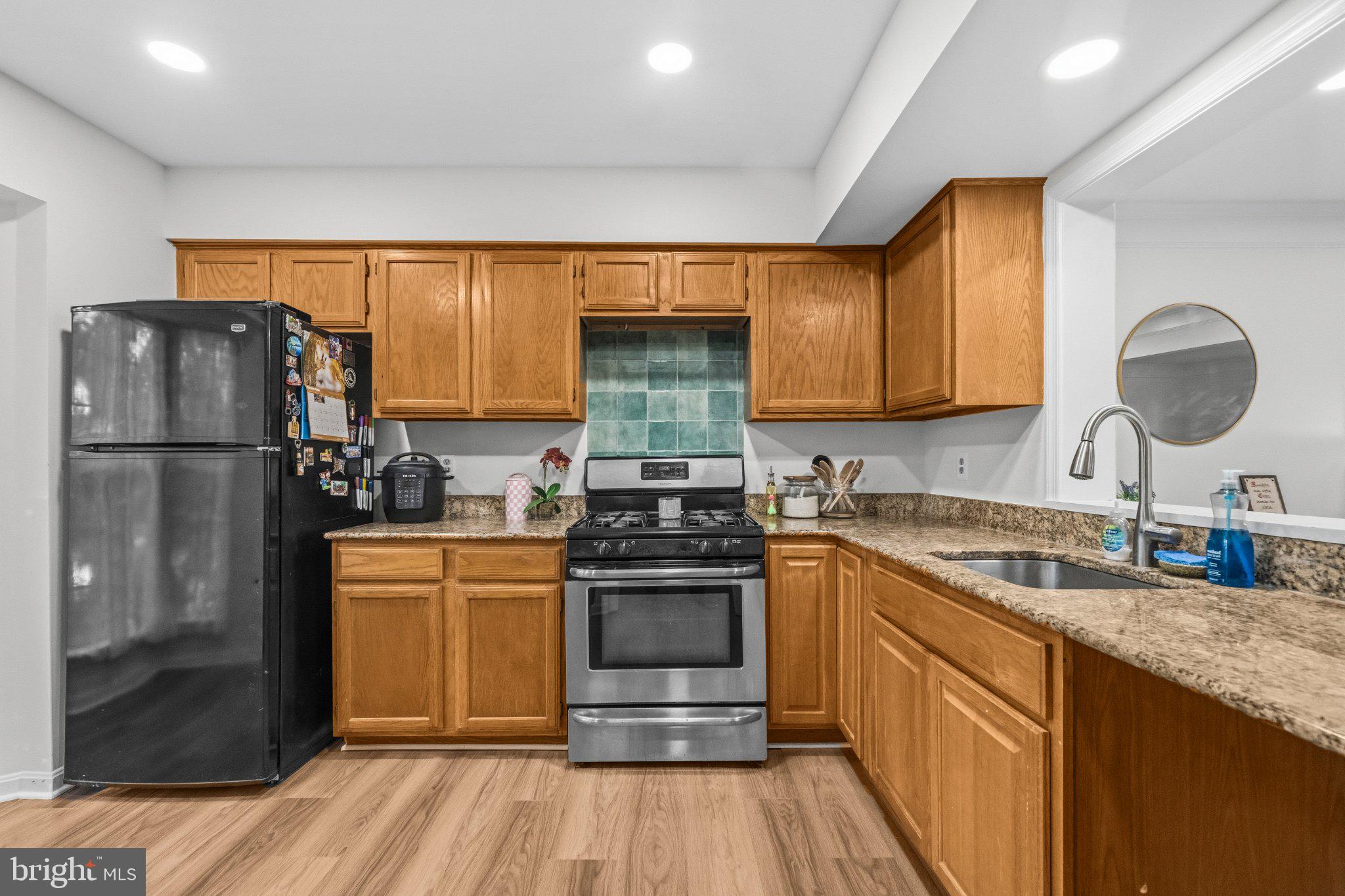 2665 MCGUFFEYS COURT