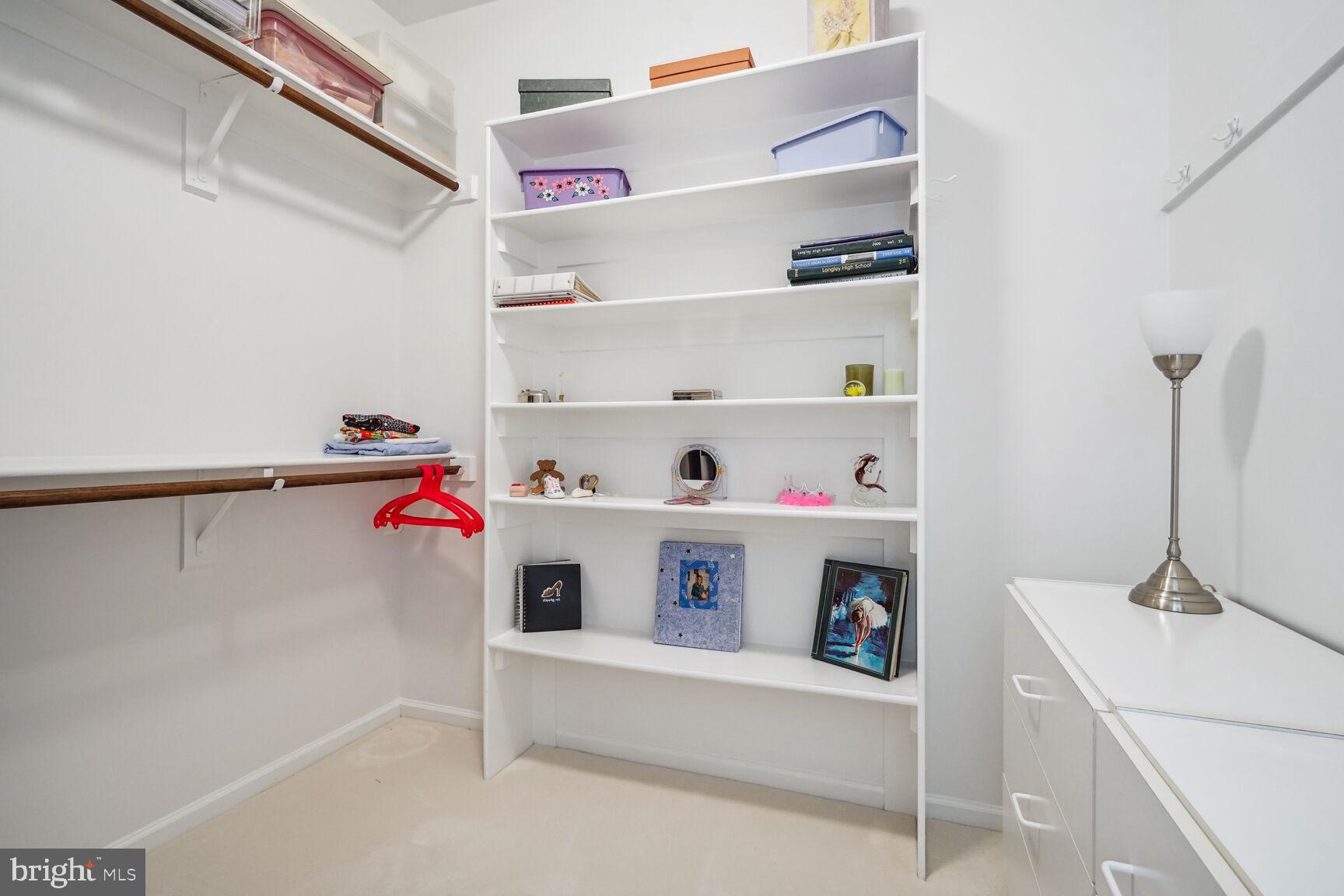 CHEQUERS - Residential