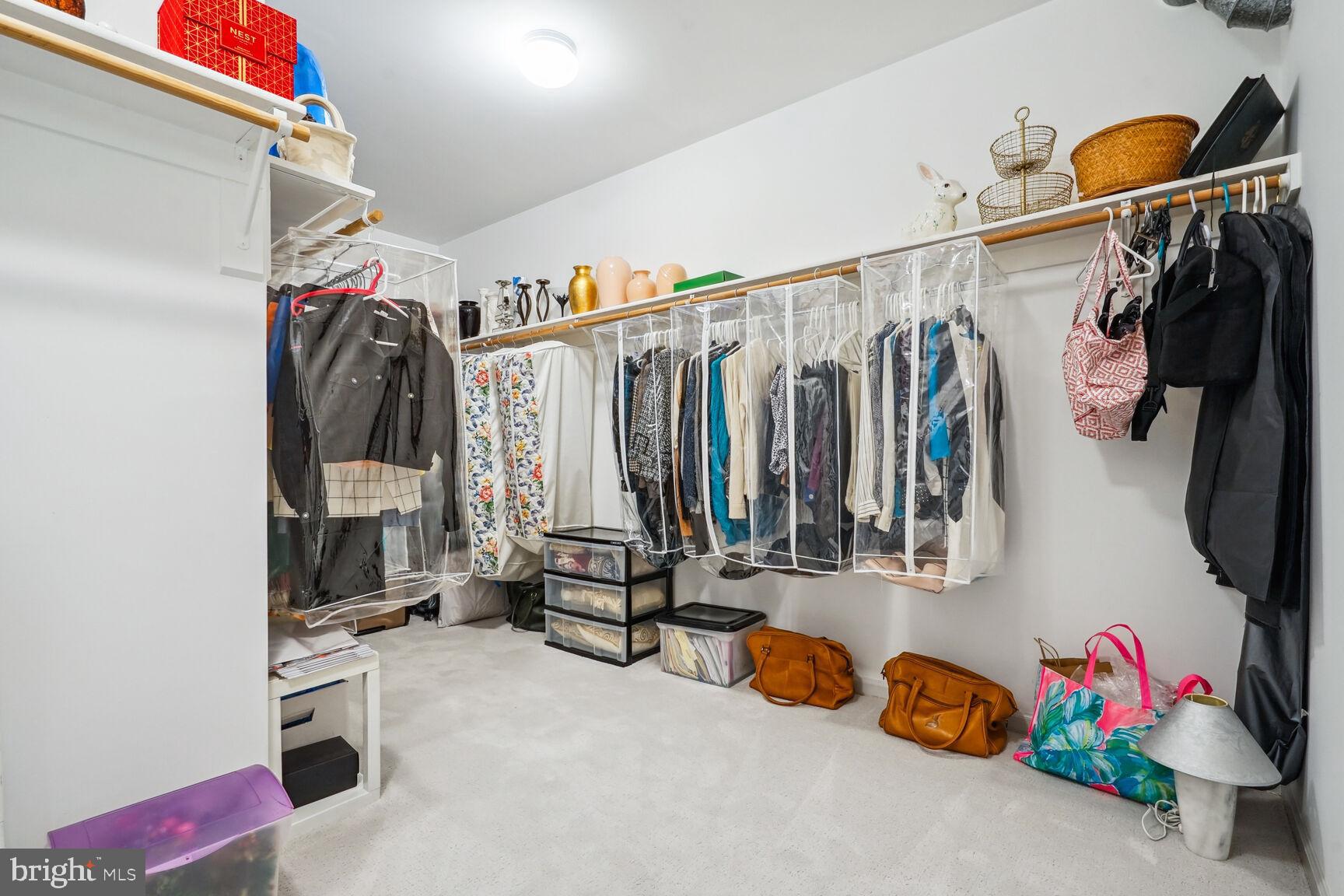 CHEQUERS - Residential