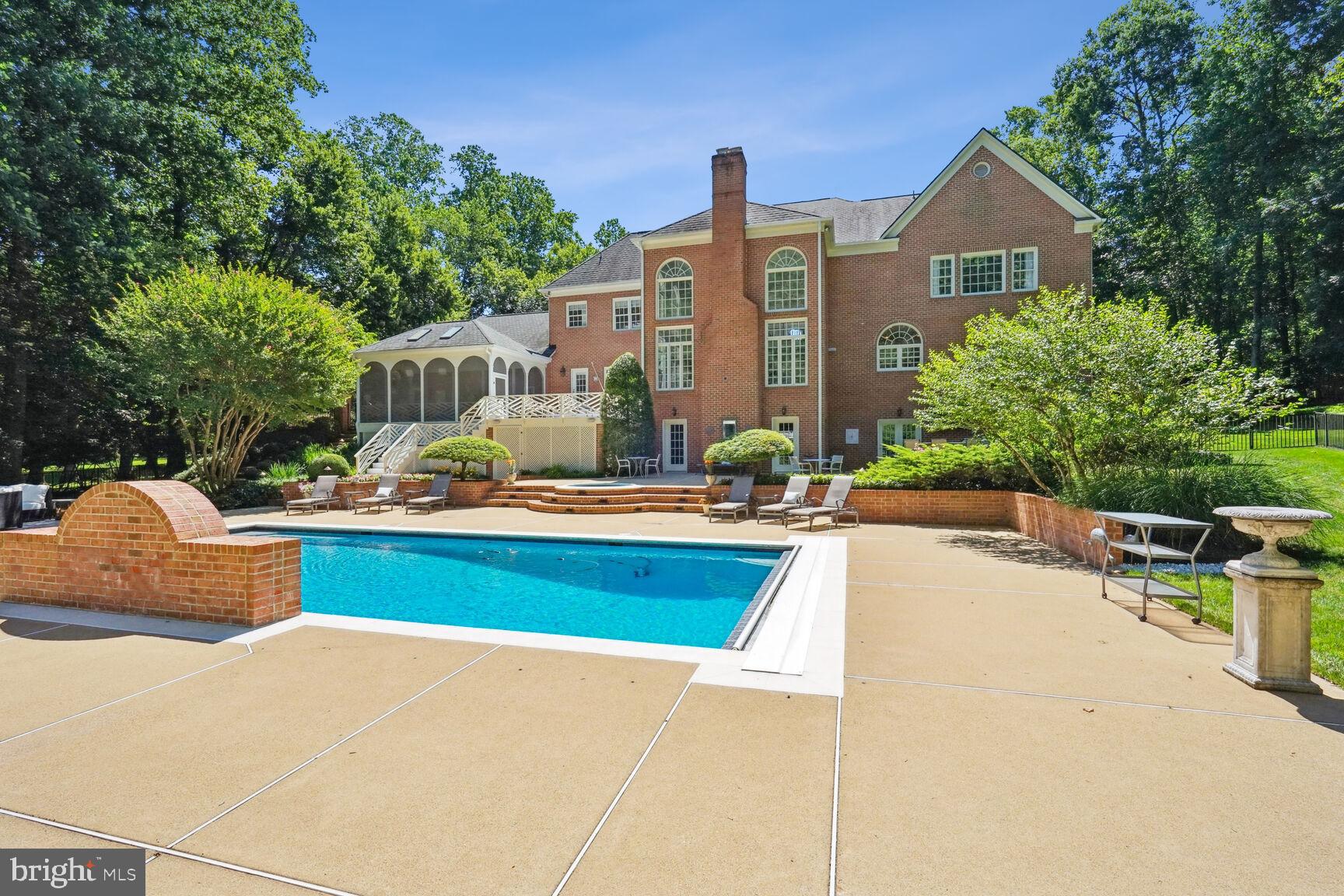 CHEQUERS - Residential