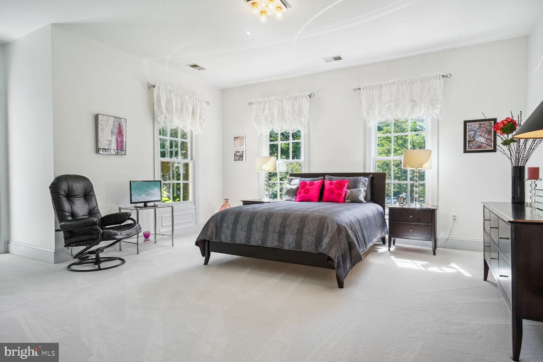 CHEQUERS - Residential