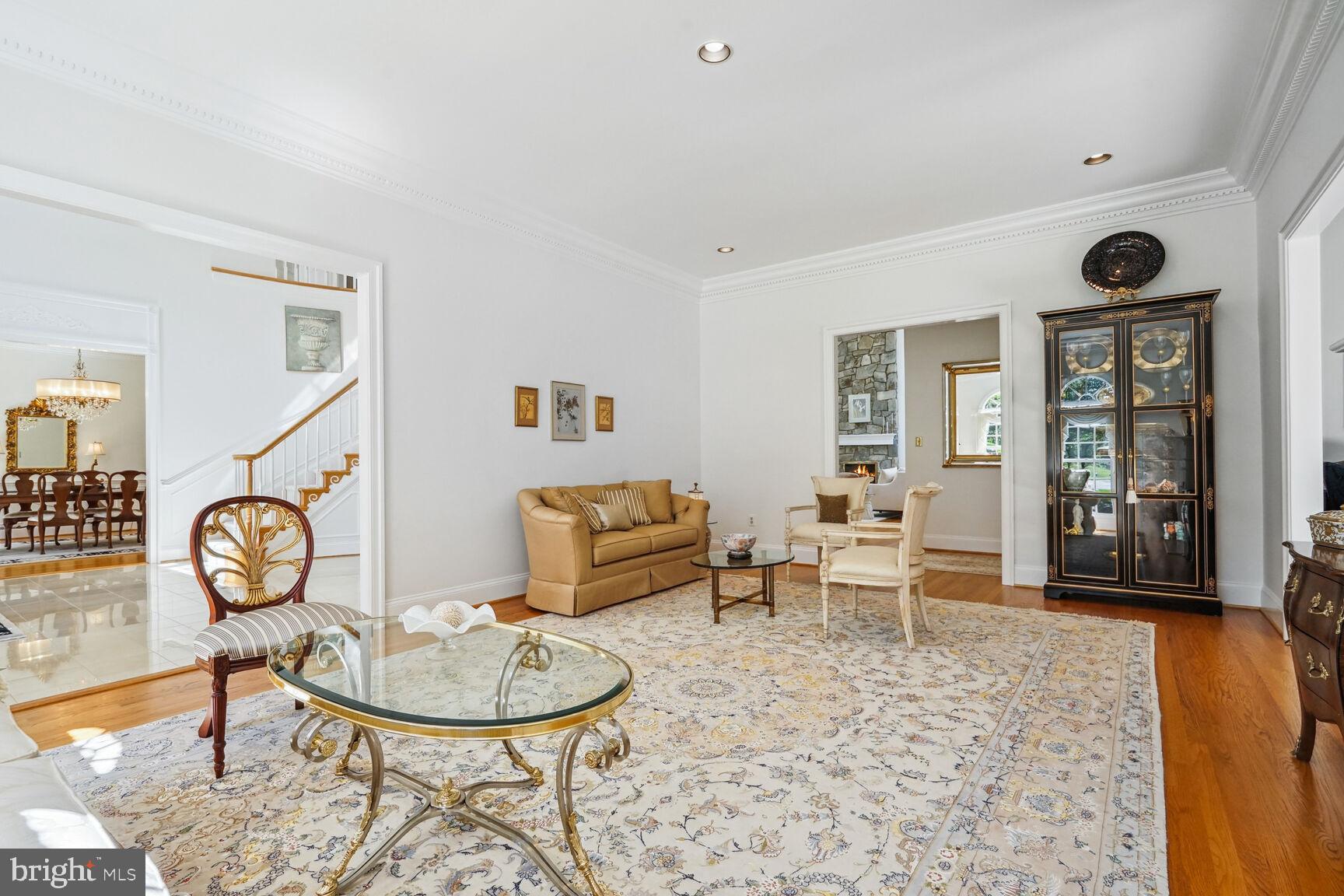 CHEQUERS - Residential