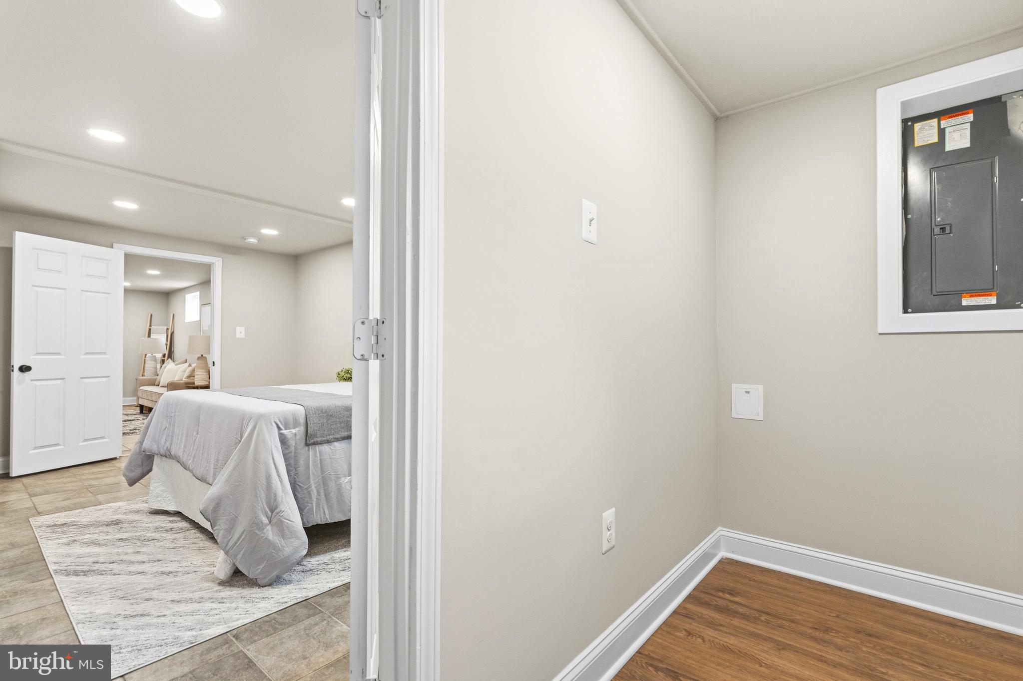 DUPONT VILLAGE - Residential