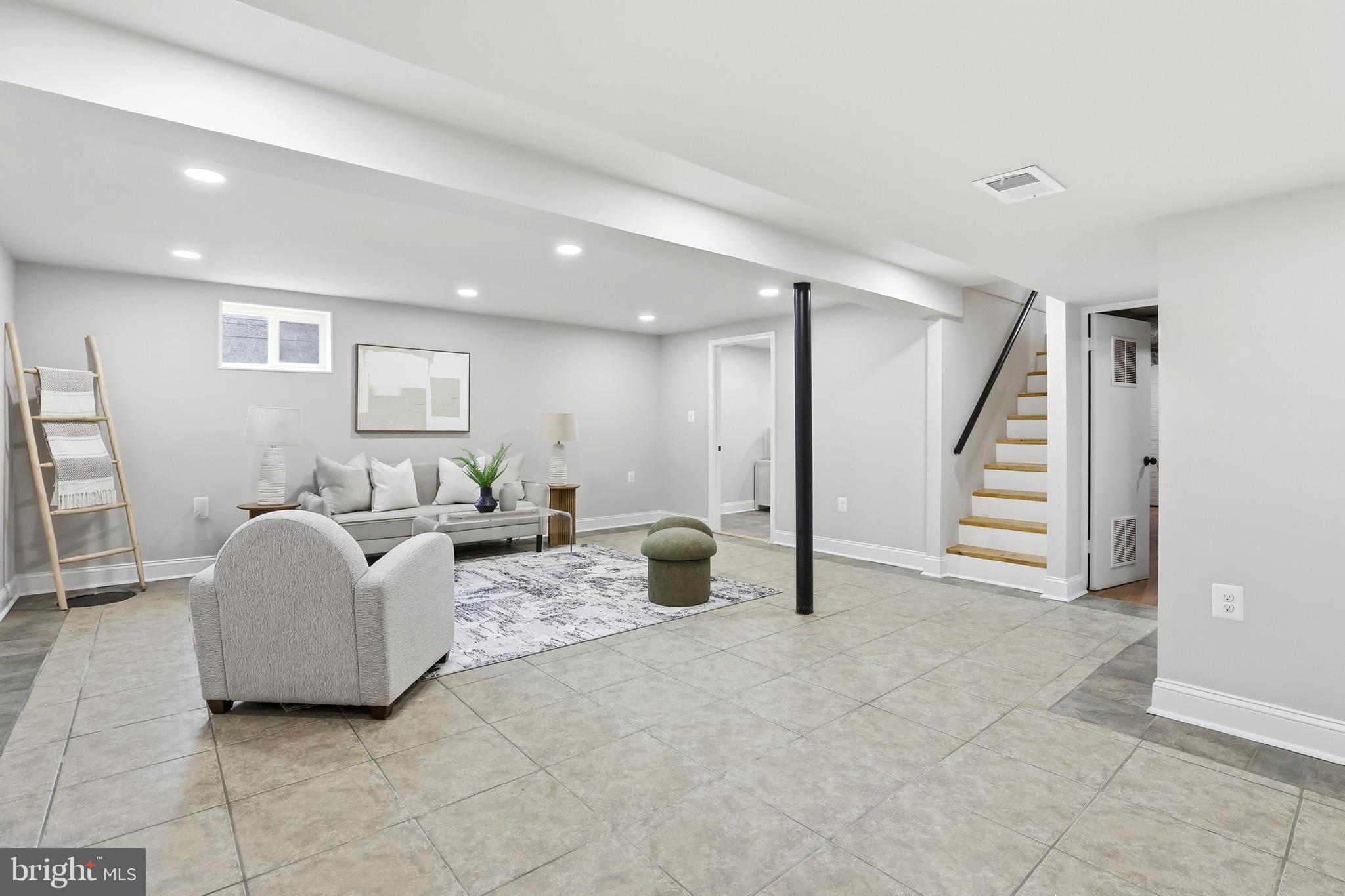 DUPONT VILLAGE - Residential