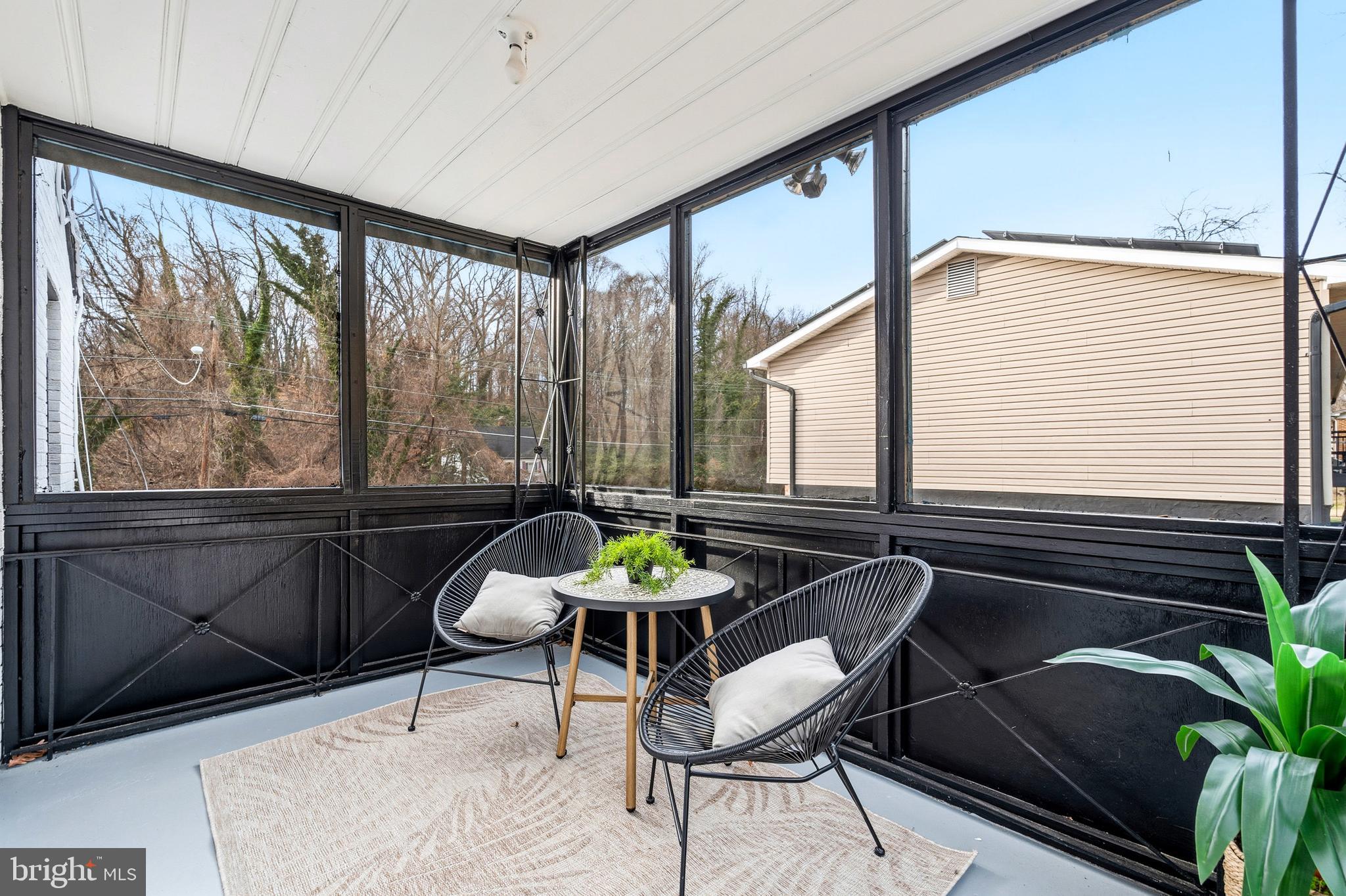 DUPONT VILLAGE - Residential