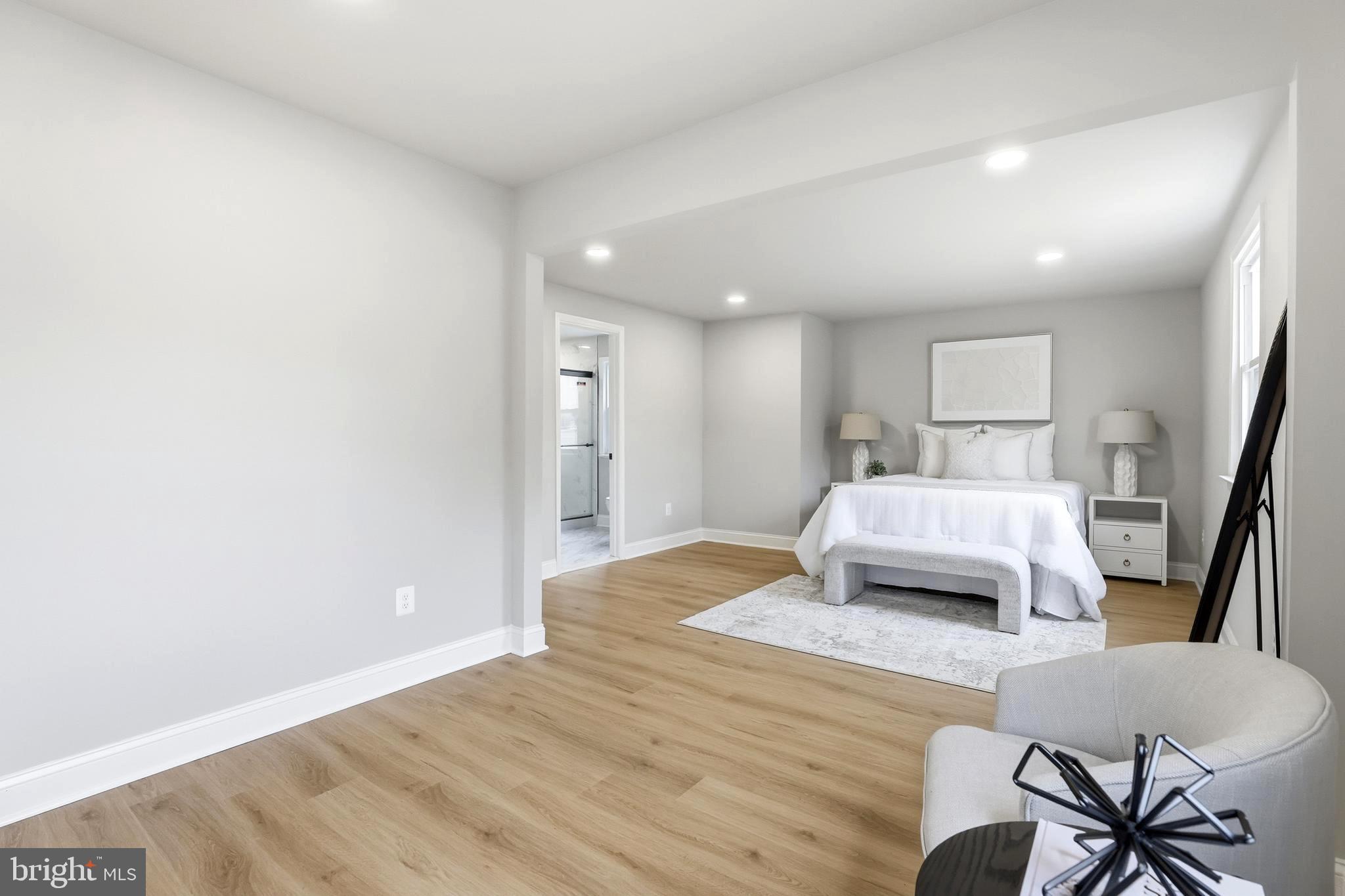 DUPONT VILLAGE - Residential