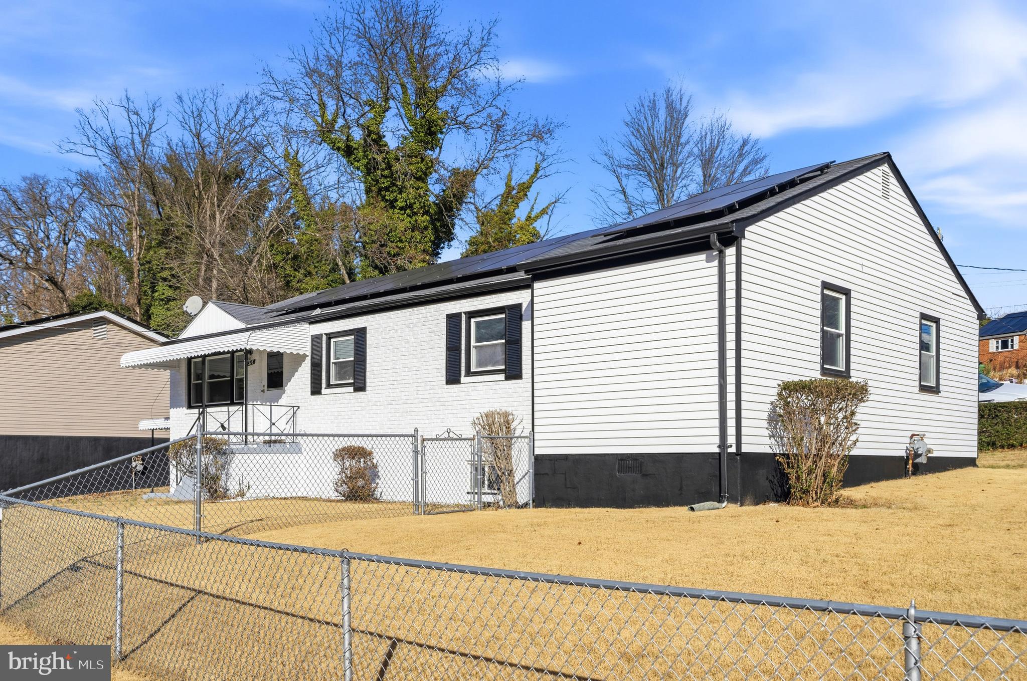 DUPONT VILLAGE - Residential