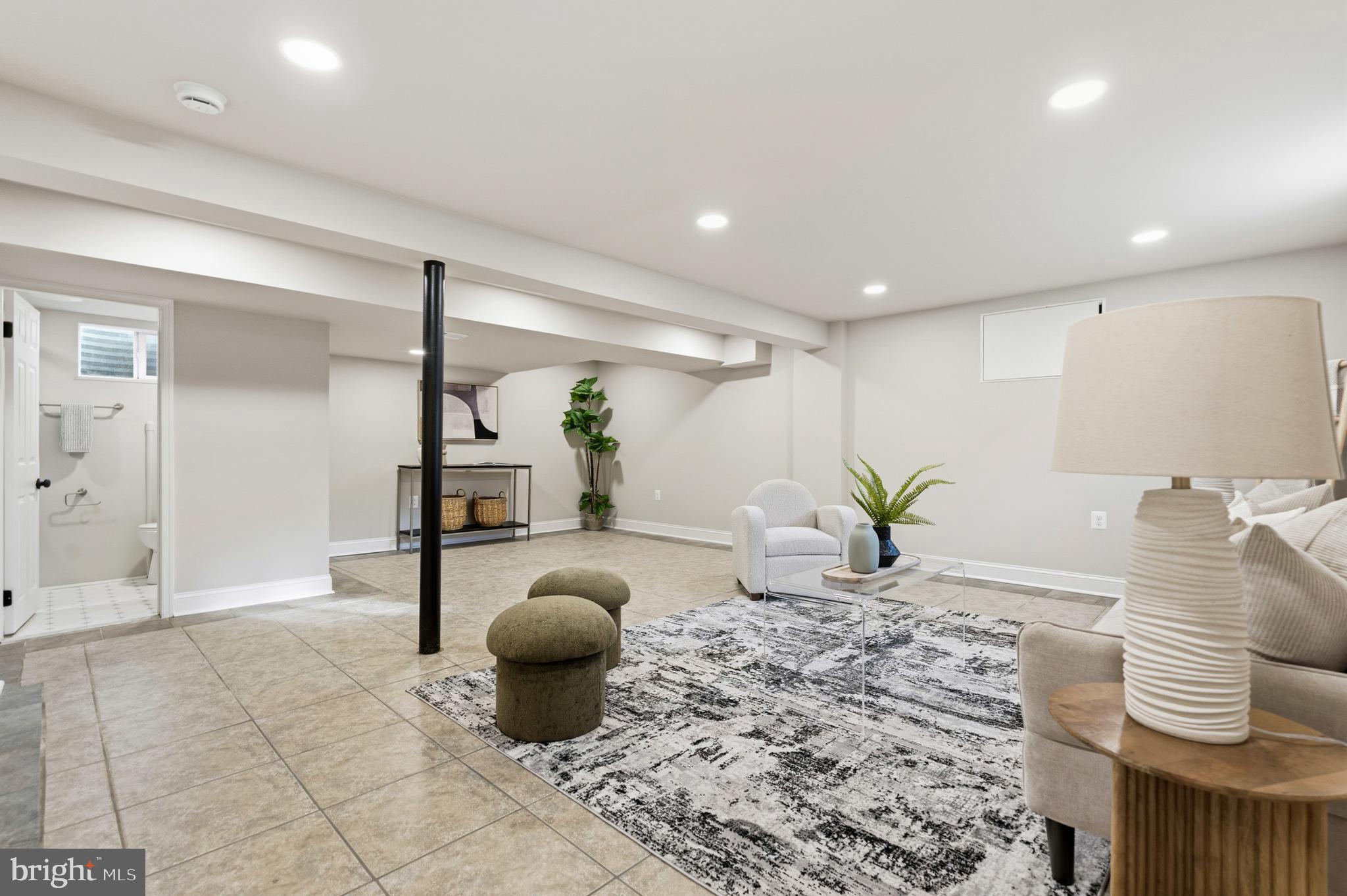 DUPONT VILLAGE - Residential