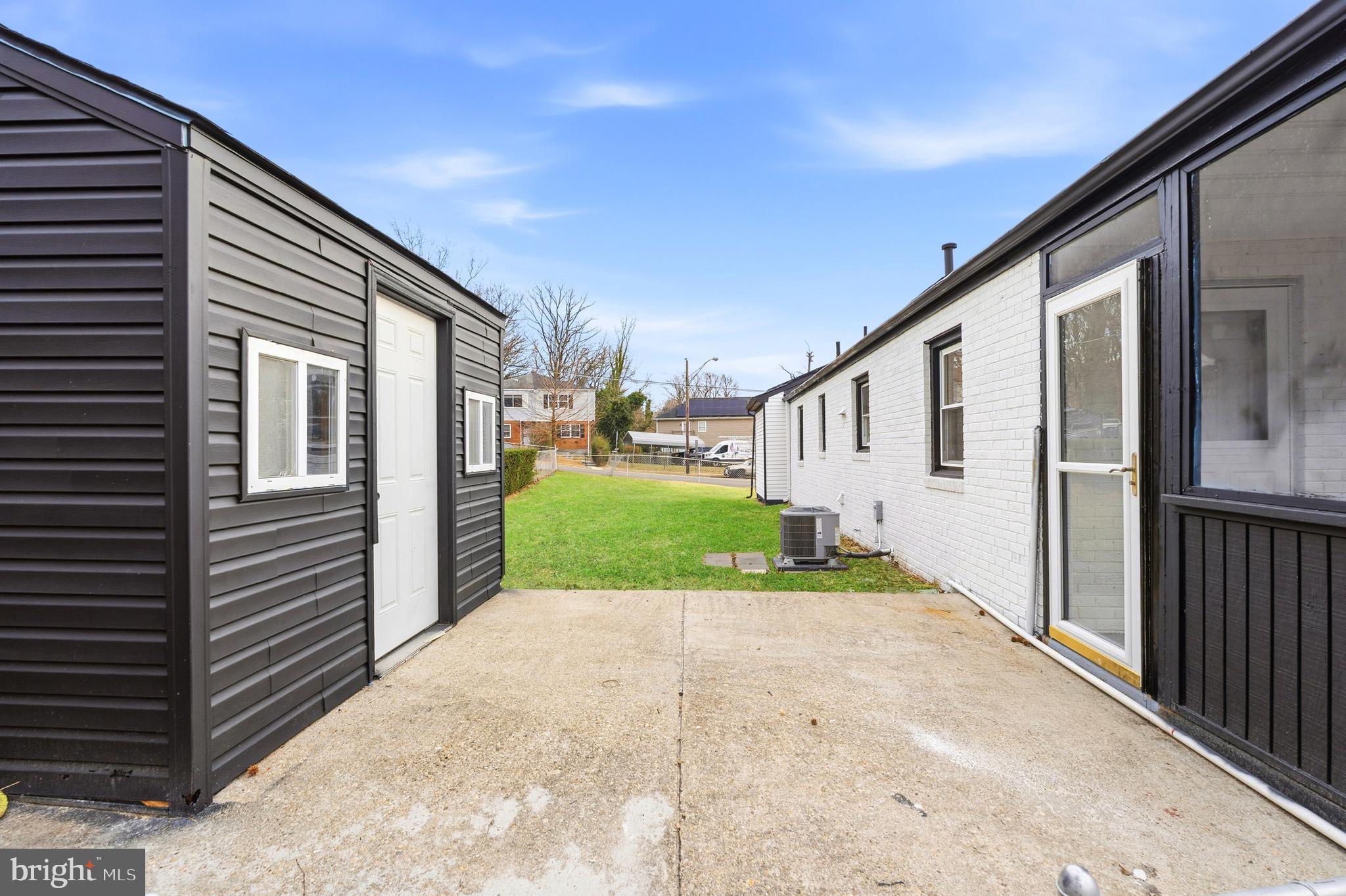 DUPONT VILLAGE - Residential