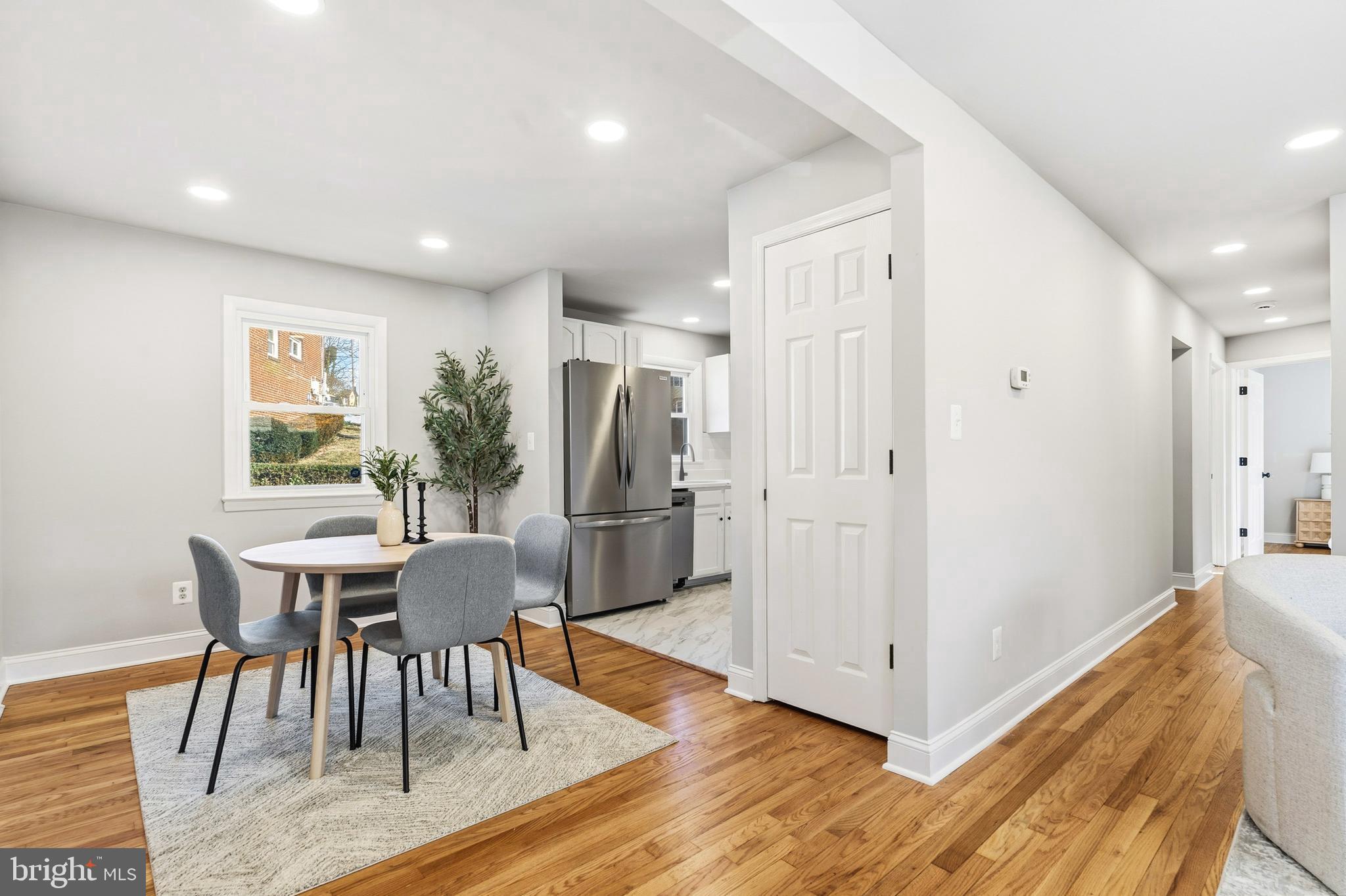 DUPONT VILLAGE - Residential