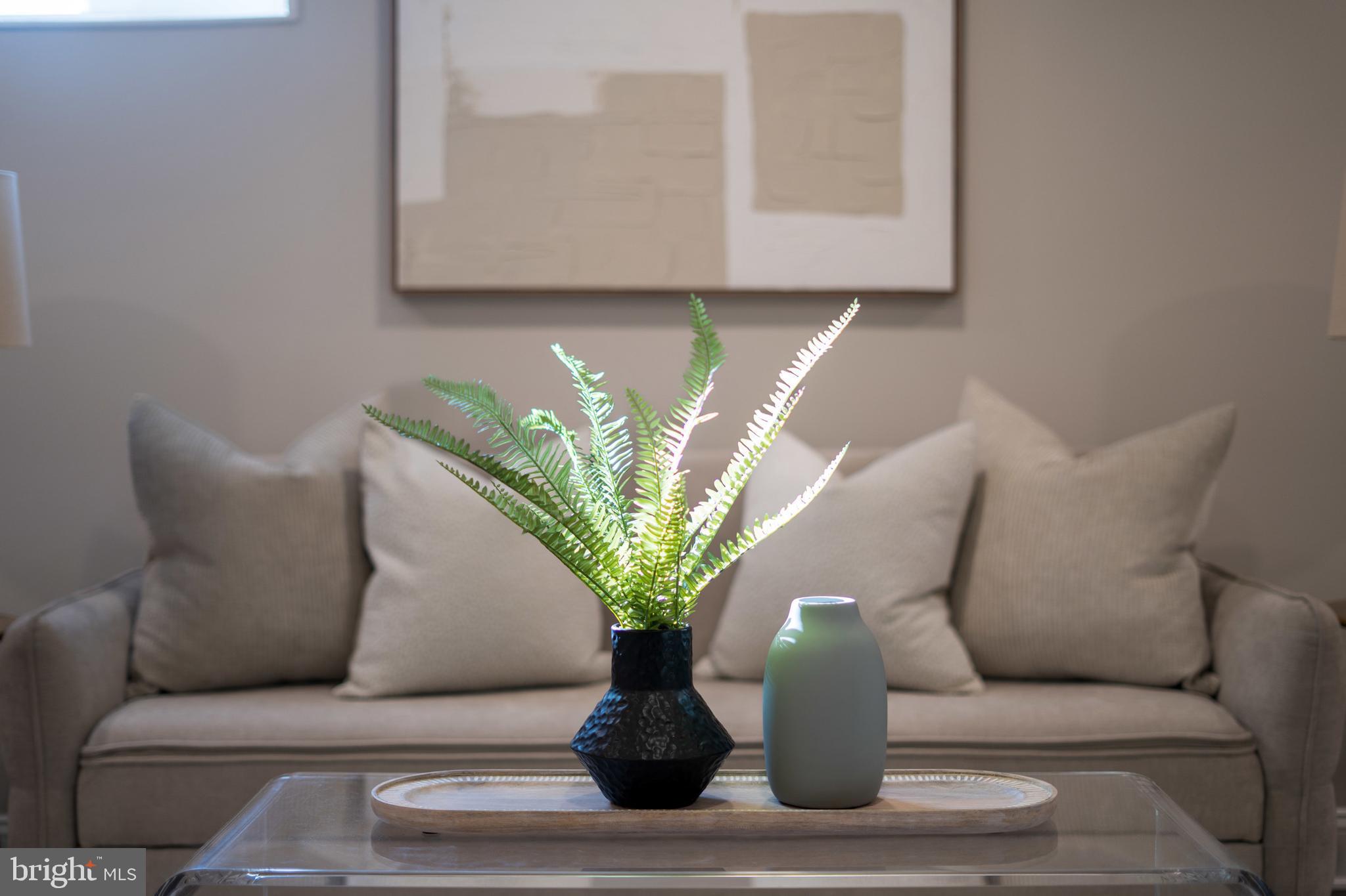 DUPONT VILLAGE - Residential