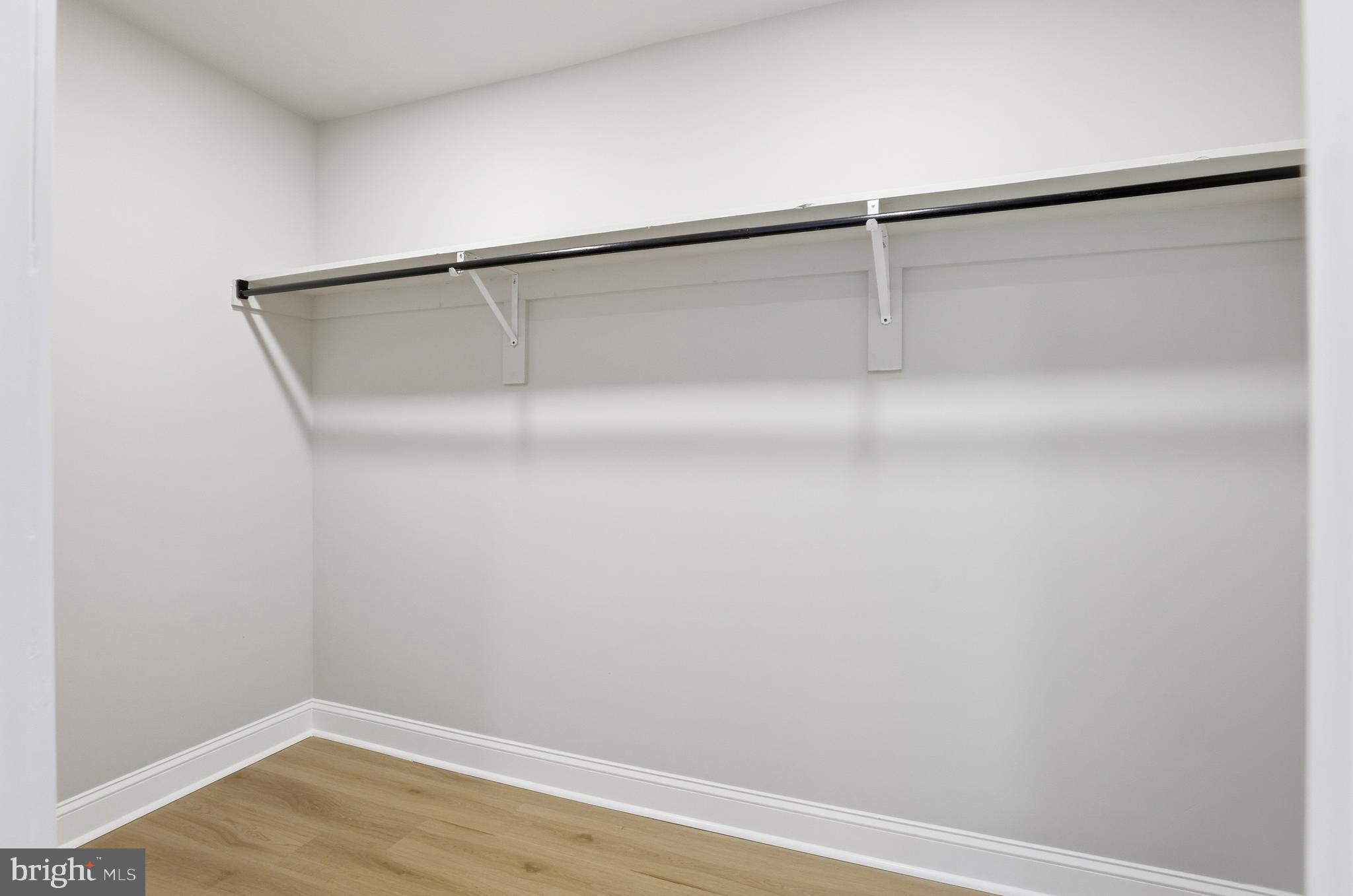 DUPONT VILLAGE - Residential