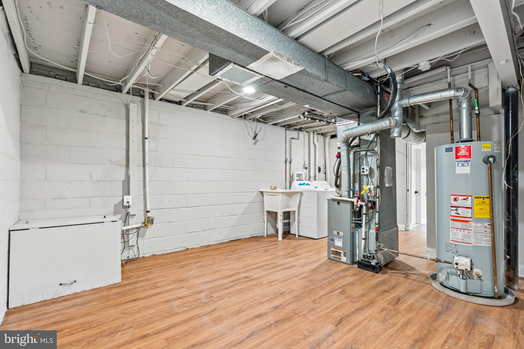 DUPONT VILLAGE - Residential