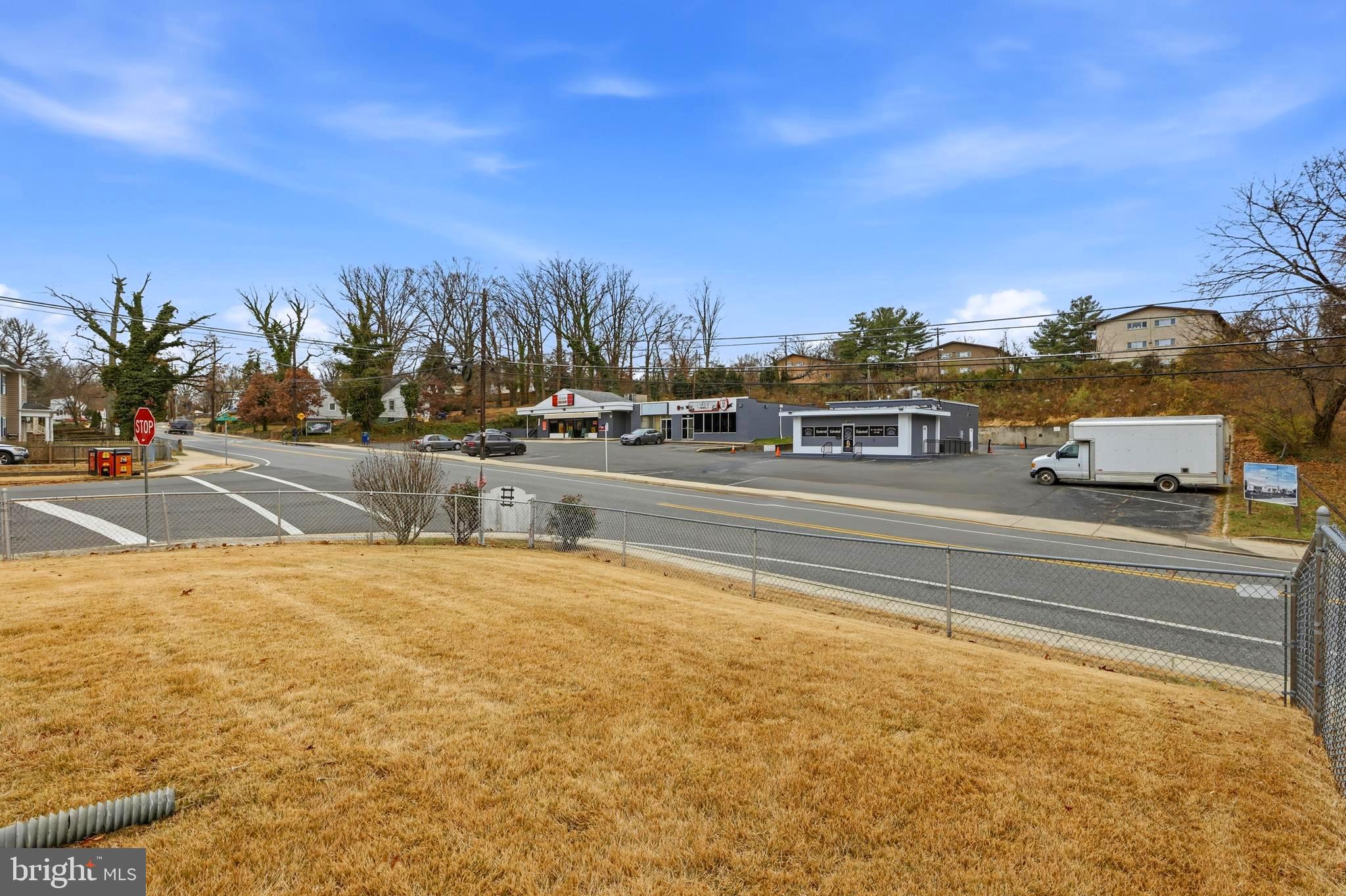 DUPONT VILLAGE - Residential